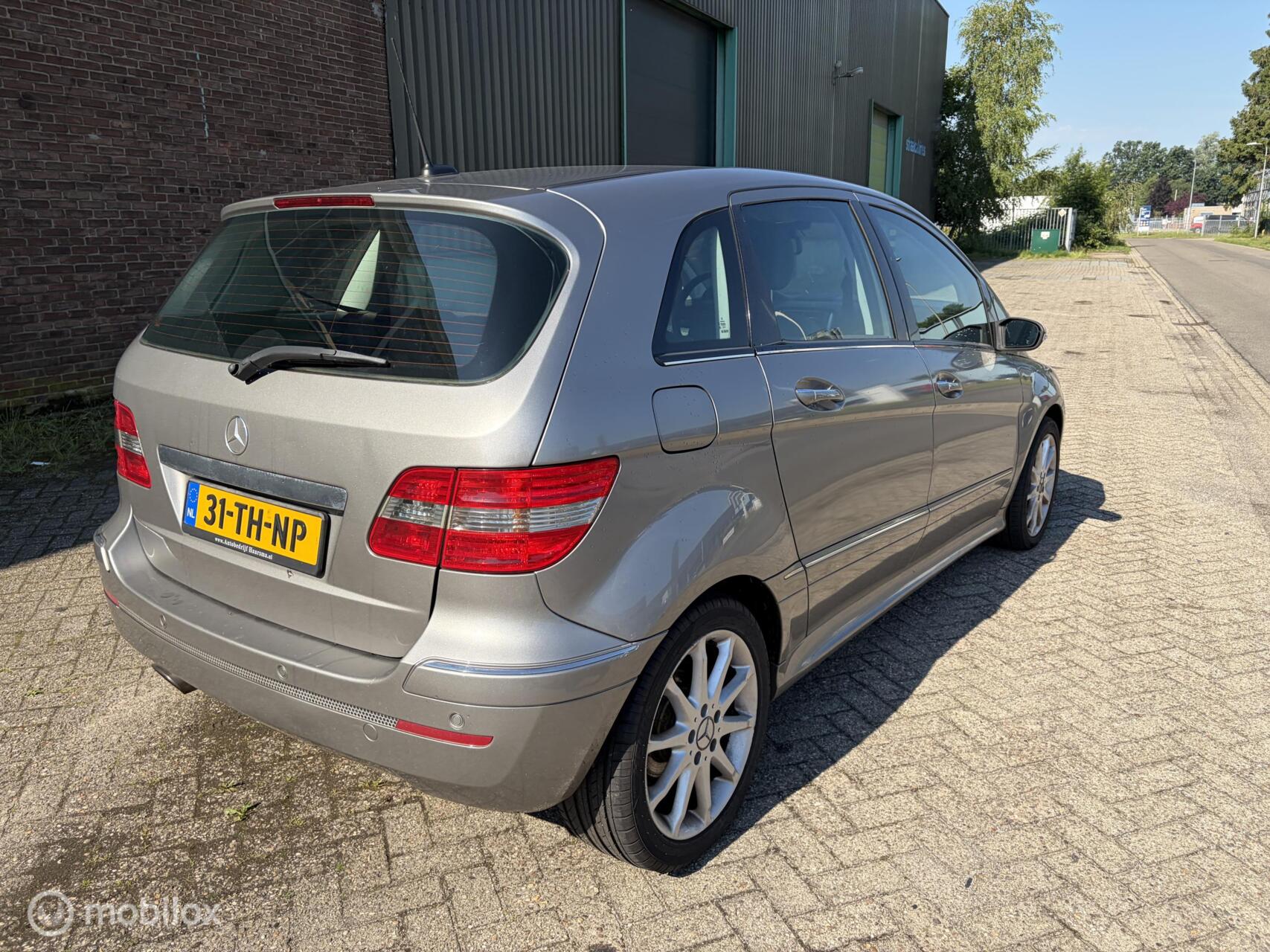 Foto van Mercedes-Benz B 200