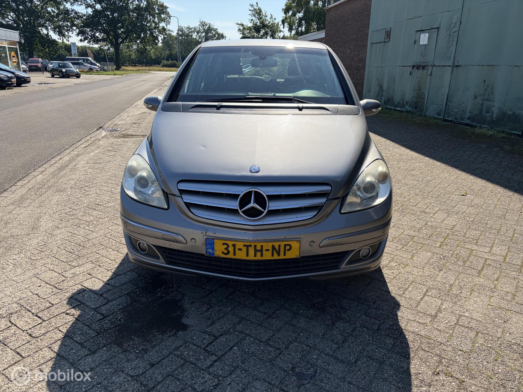 Foto van Mercedes-Benz B 200