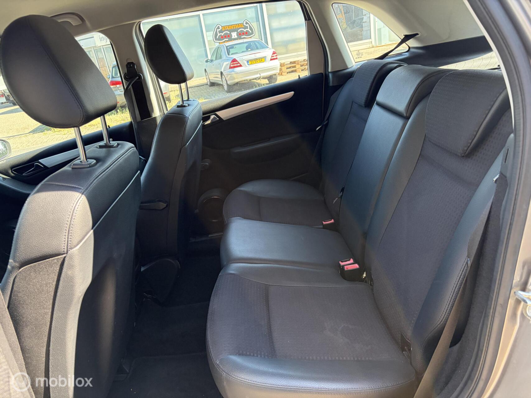 Foto van Mercedes-Benz B 200