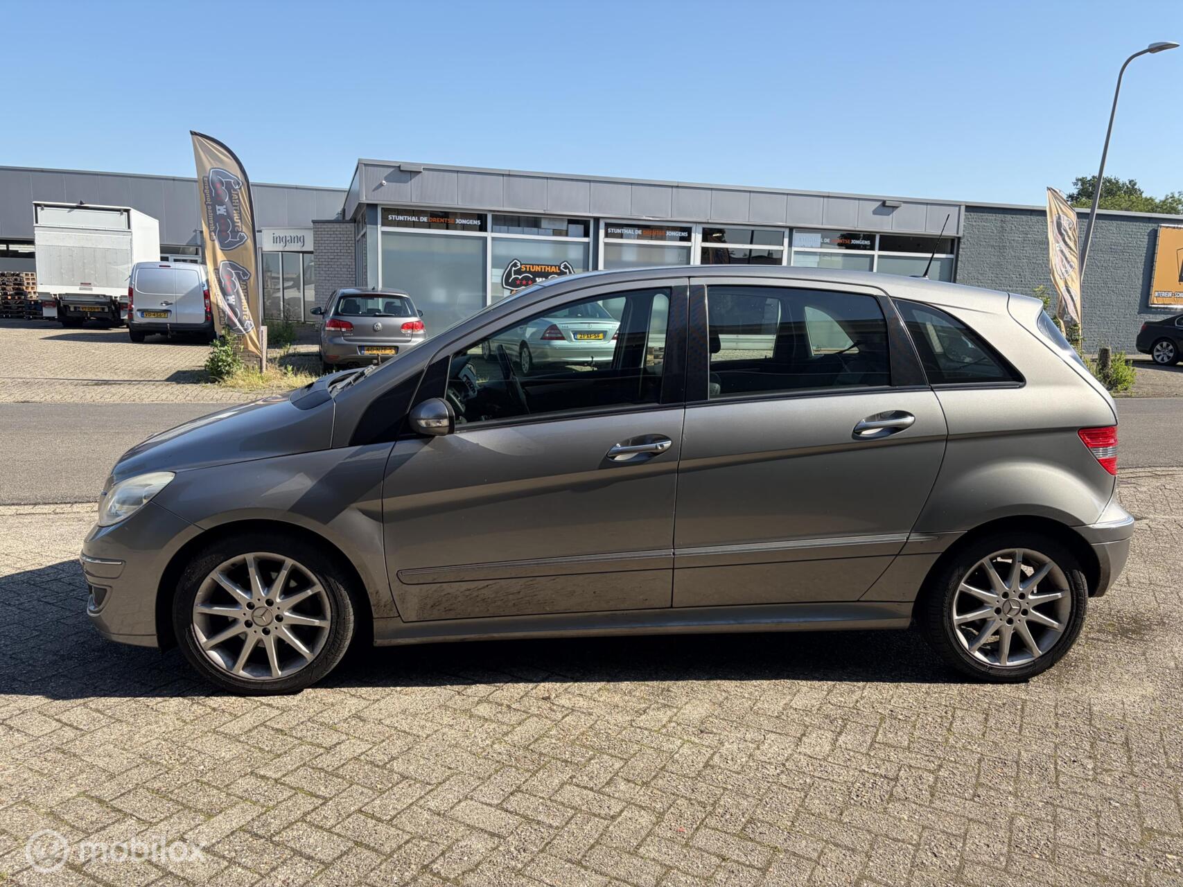 Foto van Mercedes-Benz B 200