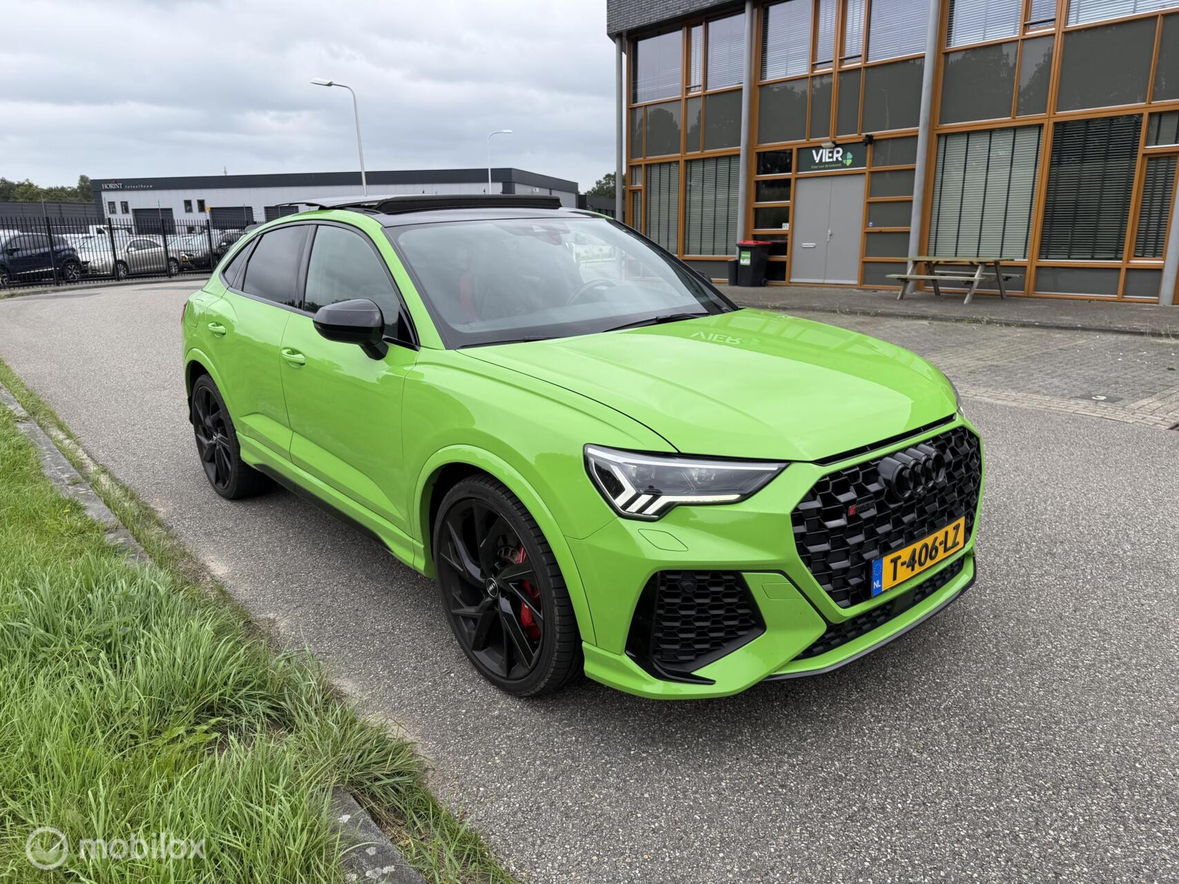Foto van Audi RS Q3 Sportback