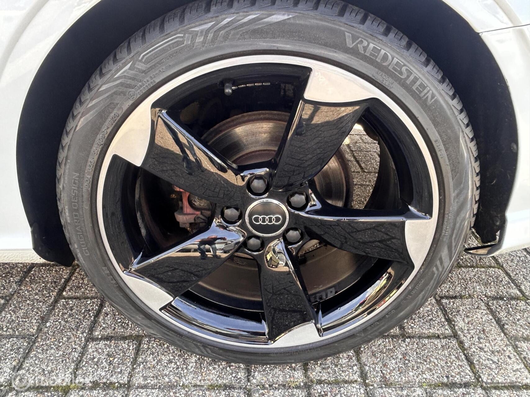 Foto van Audi A3 Limousine