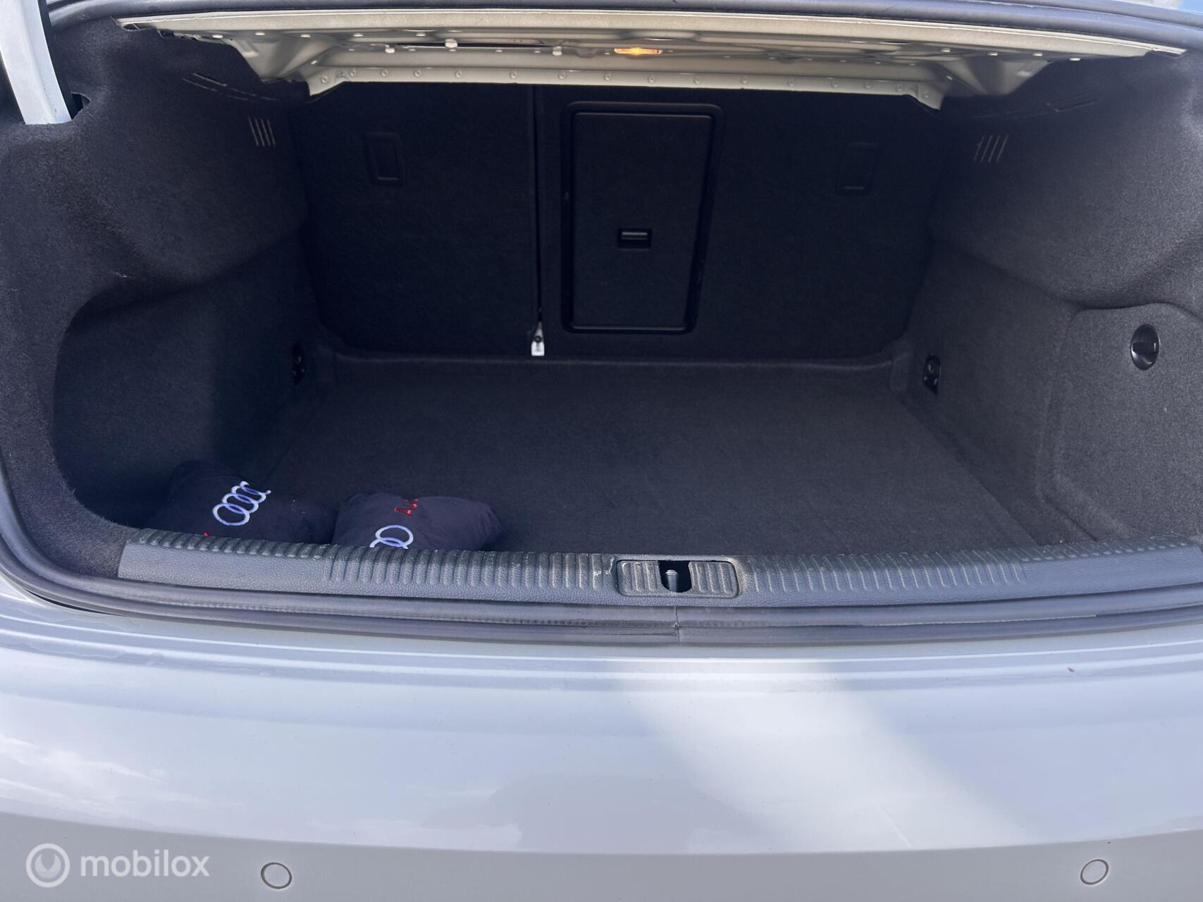 Foto van Audi A3 Limousine