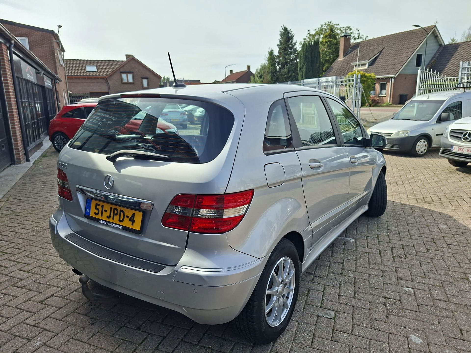 Foto van Mercedes-Benz B 180