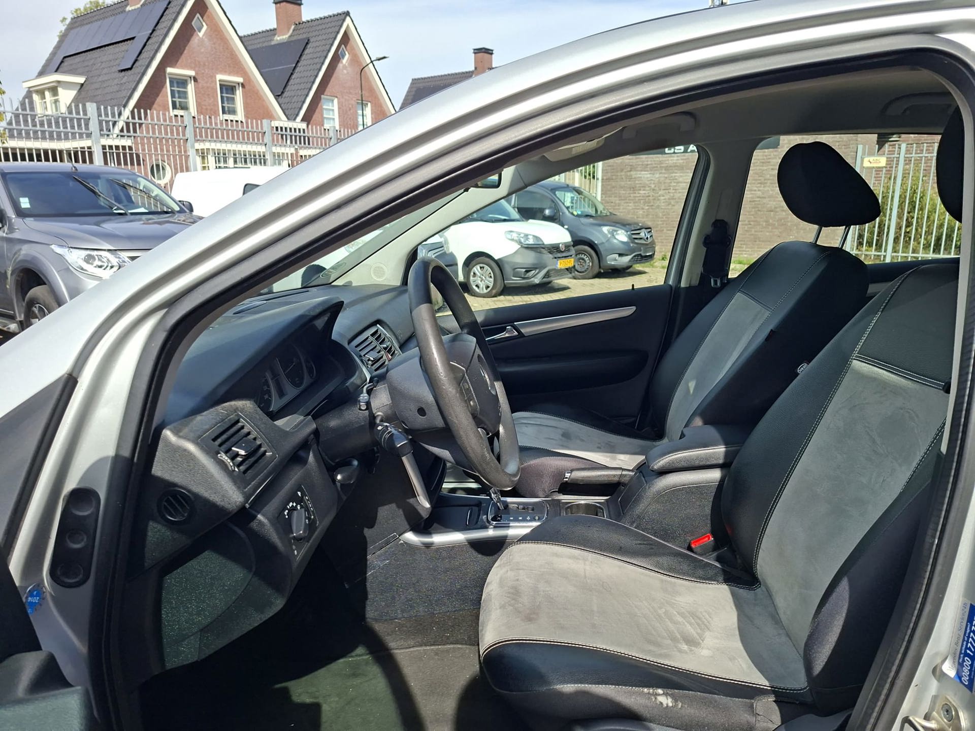 Foto van Mercedes-Benz B 180