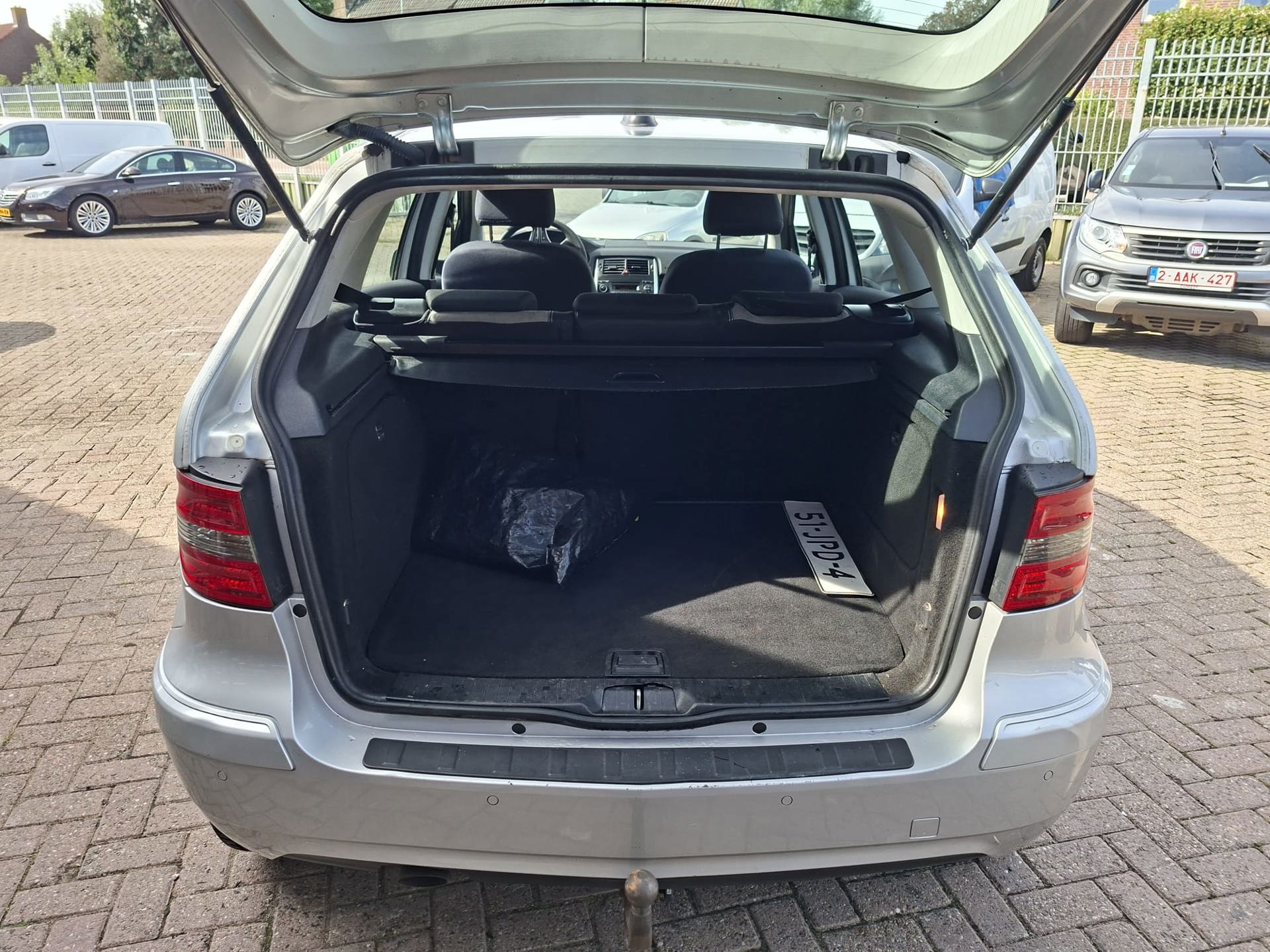 Foto van Mercedes-Benz B 180