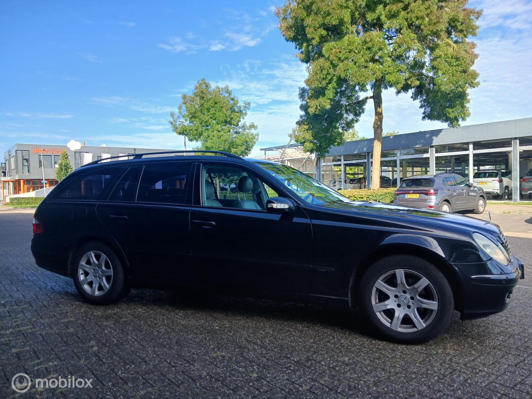Foto van Mercedes-Benz E 200 Kompressor