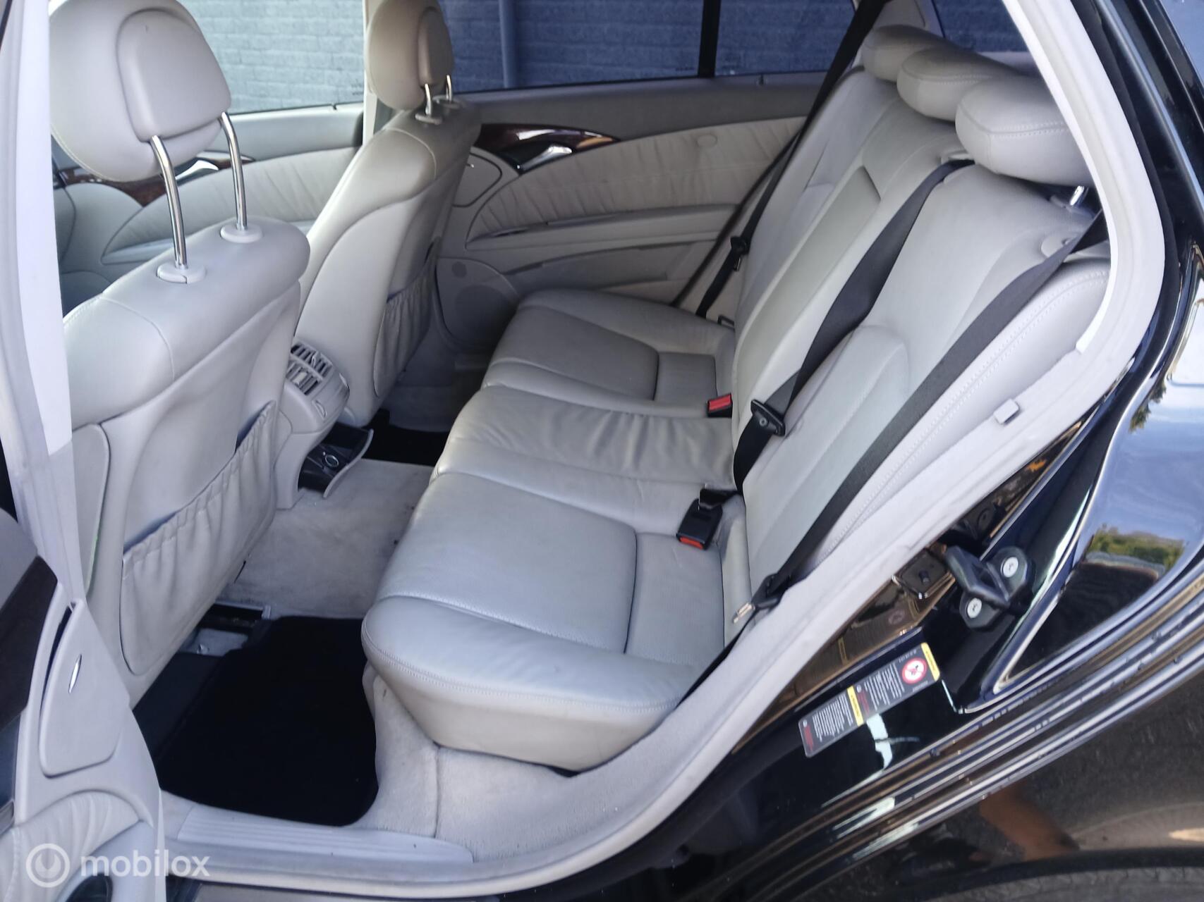 Foto van Mercedes-Benz E 200 Kompressor