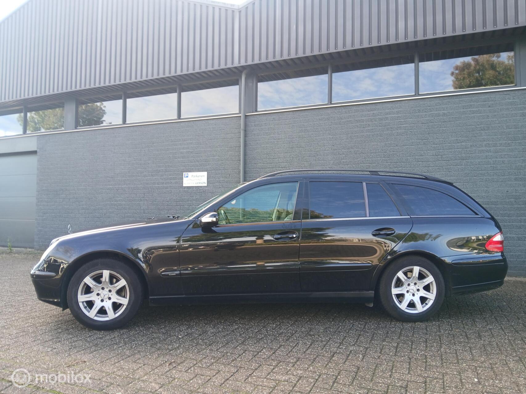 Foto van Mercedes-Benz E 200 Kompressor