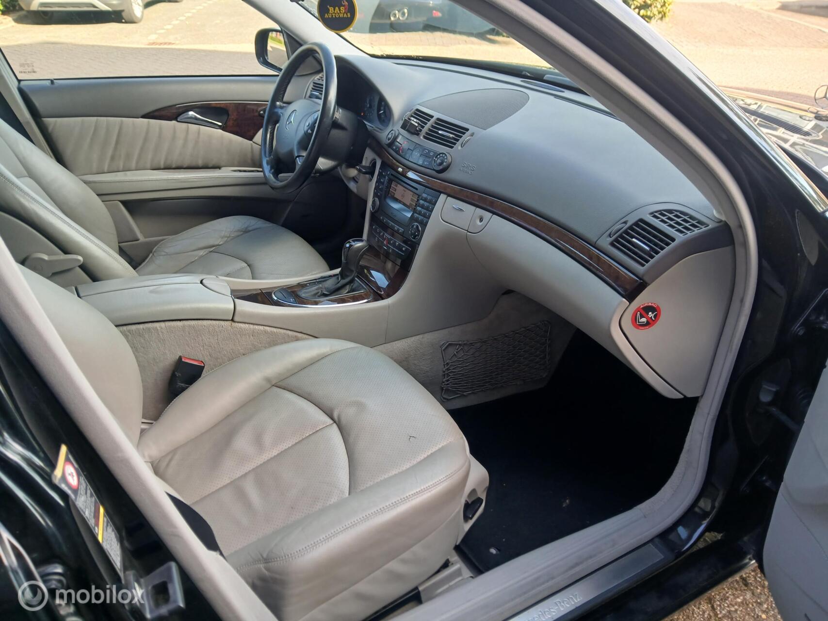 Foto van Mercedes-Benz E 200 Kompressor