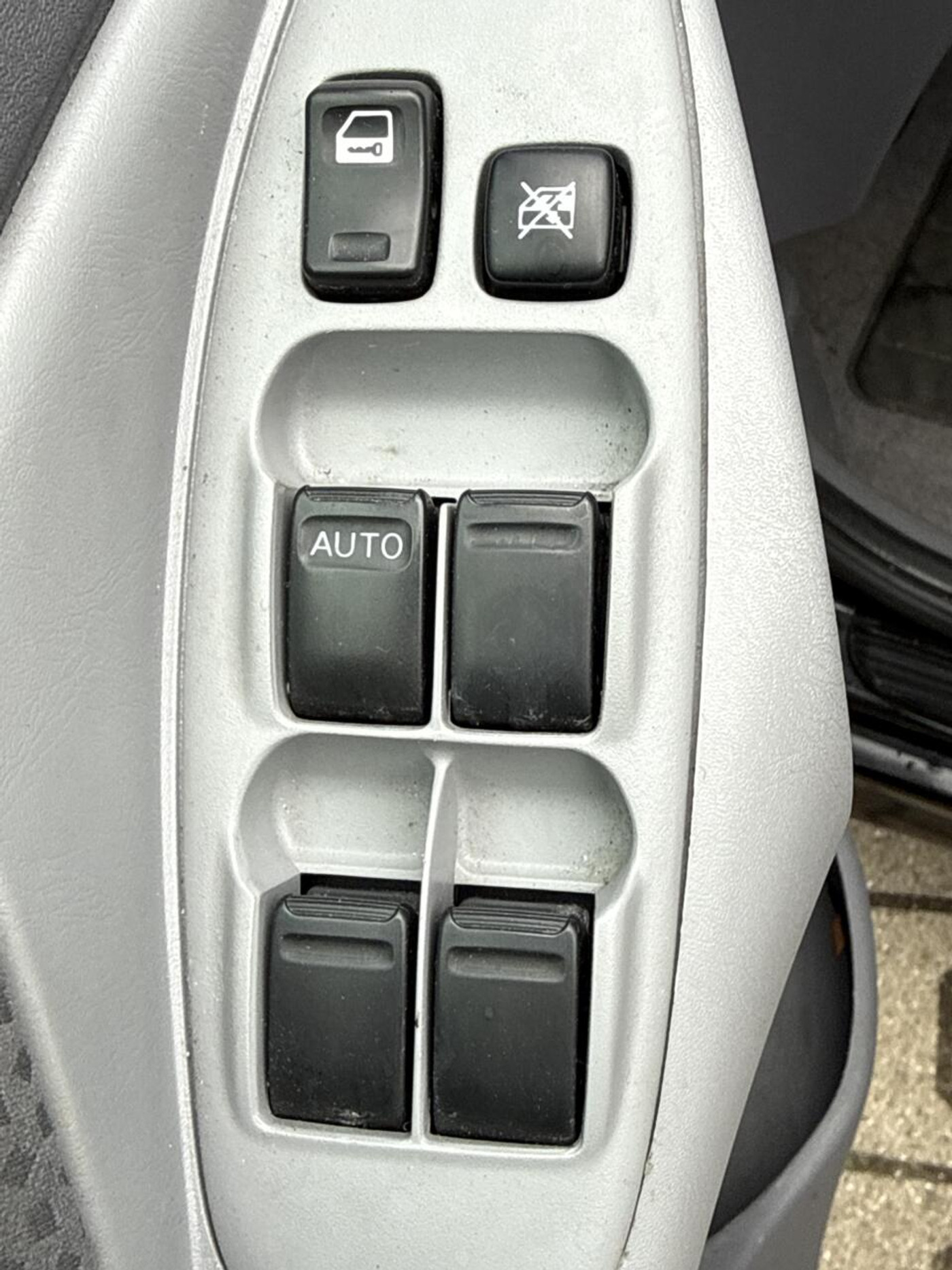 Foto van Nissan Nissan Almera Tino
