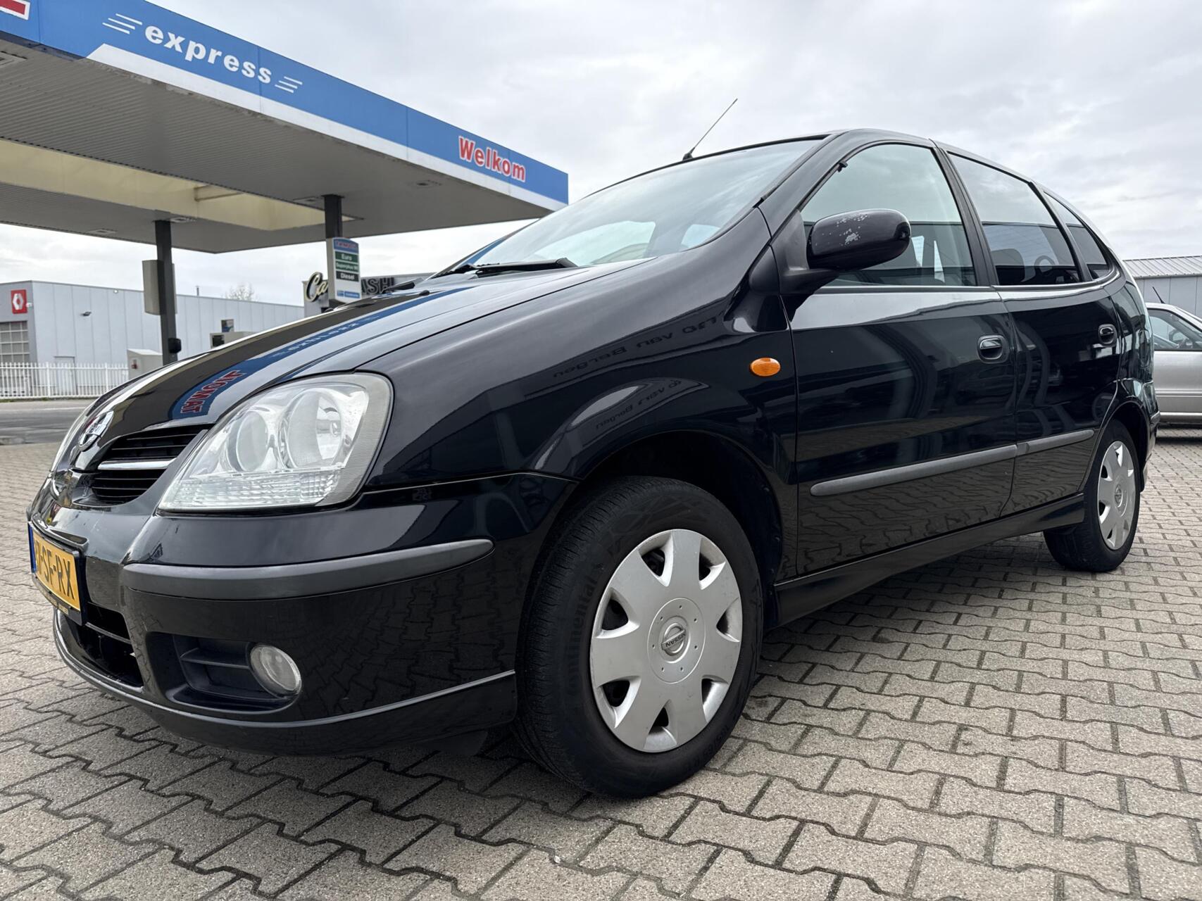 Foto van Nissan Nissan Almera Tino