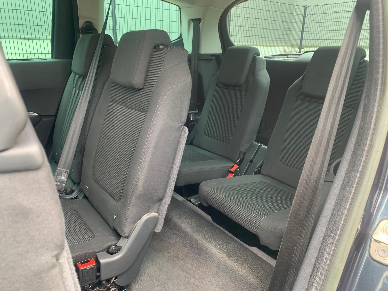 Foto van Peugeot 5008