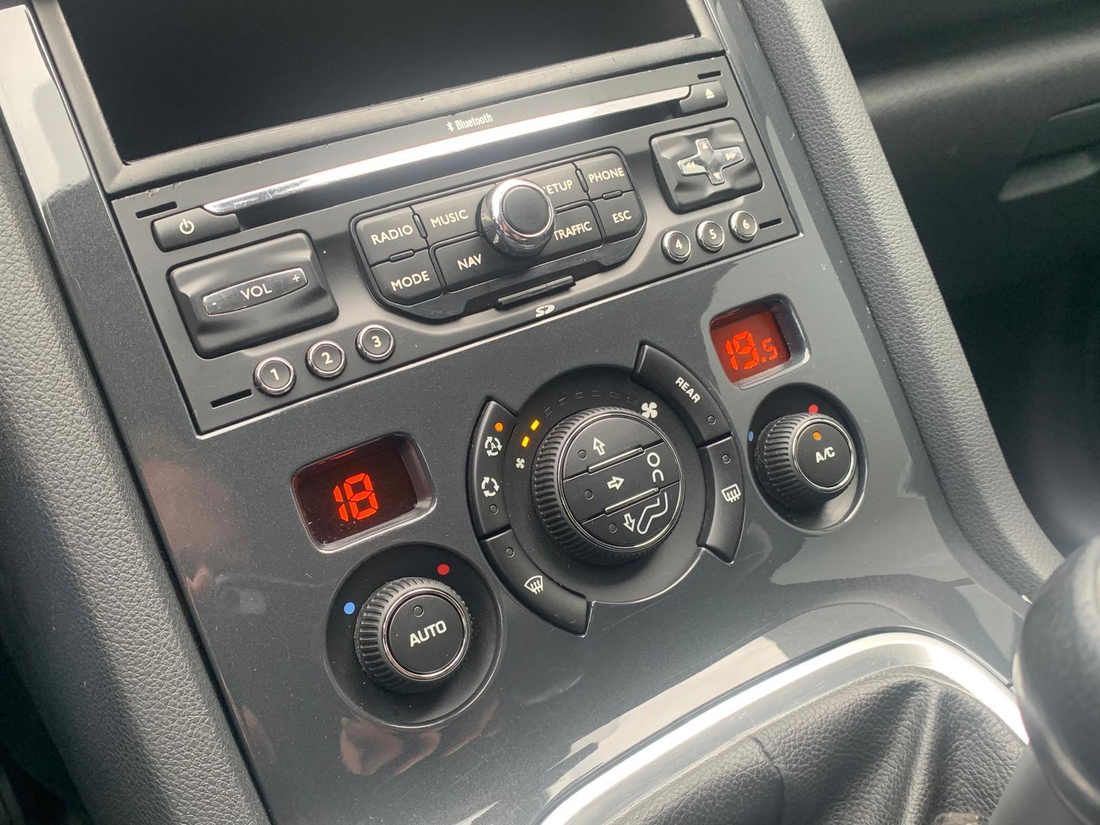 Foto van Peugeot 5008