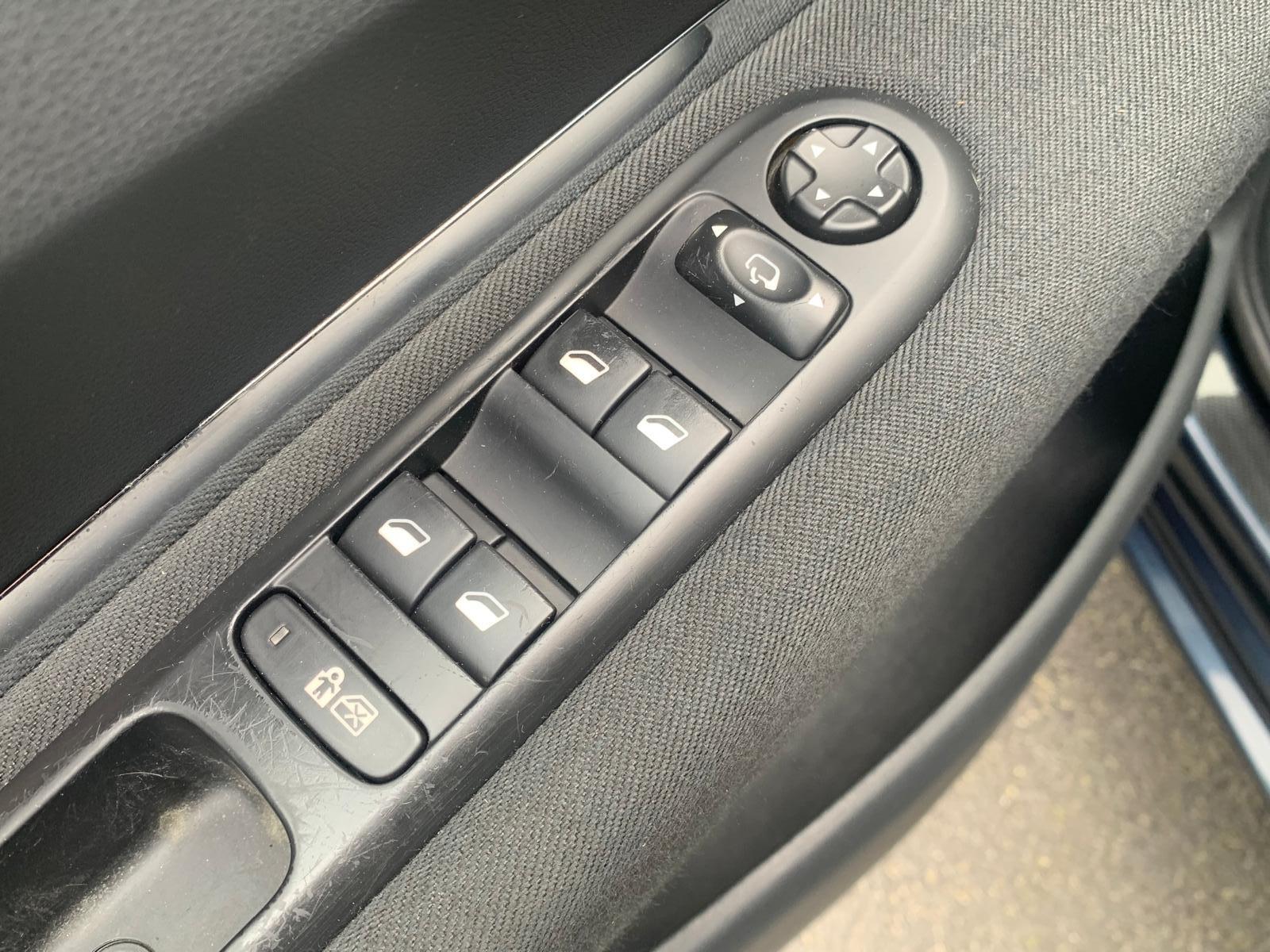Foto van Peugeot 5008