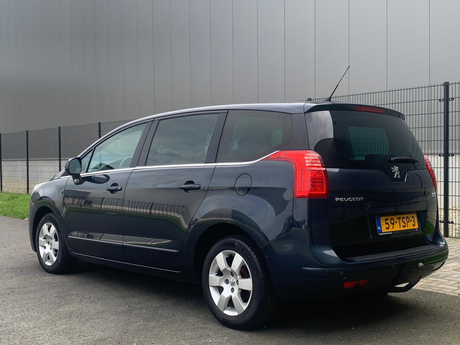 Foto van Peugeot 5008