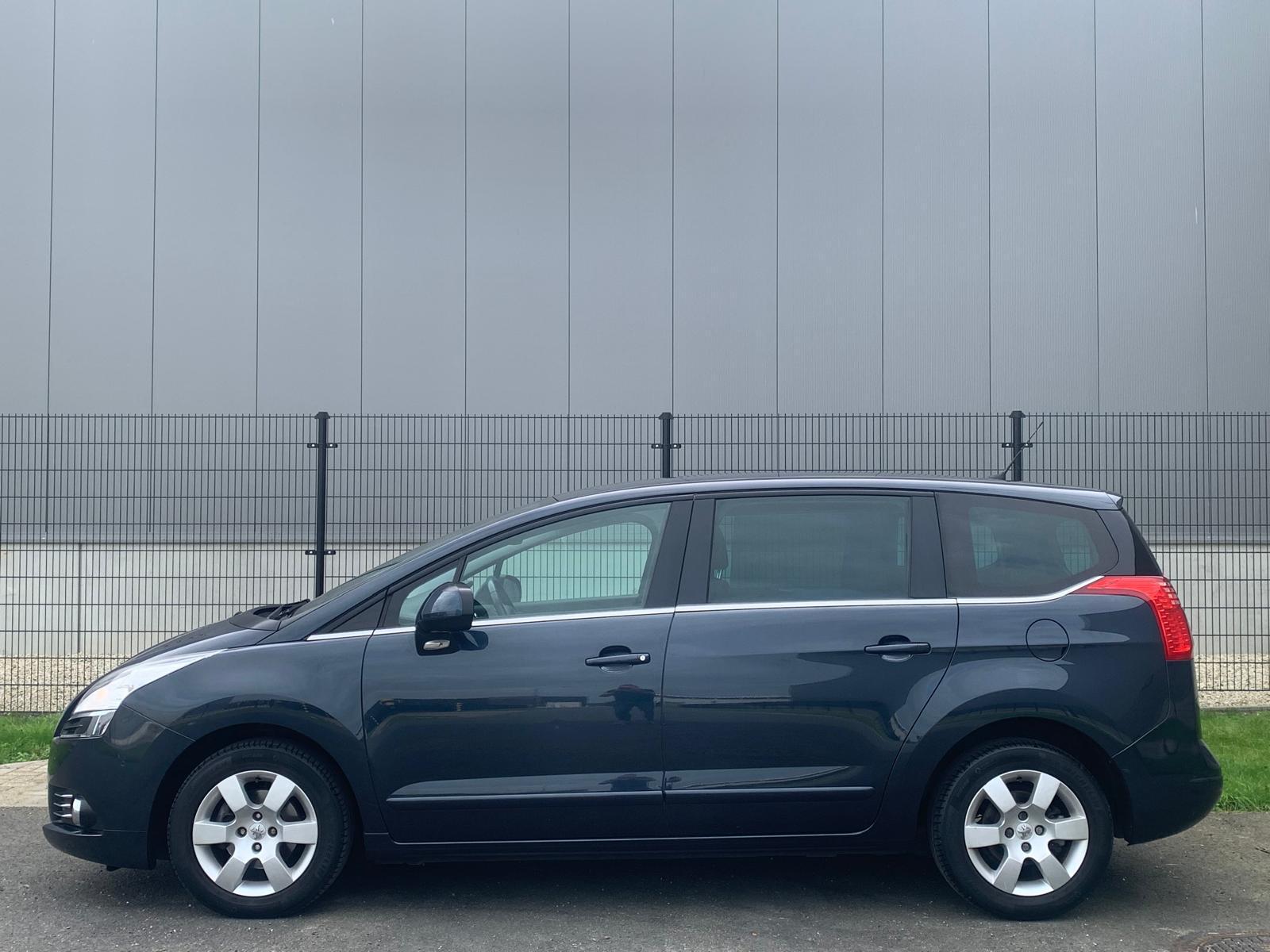 Foto van Peugeot 5008