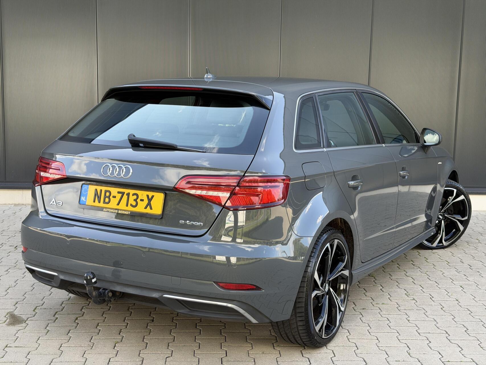 Foto van Audi A3 Sportback E-tron
