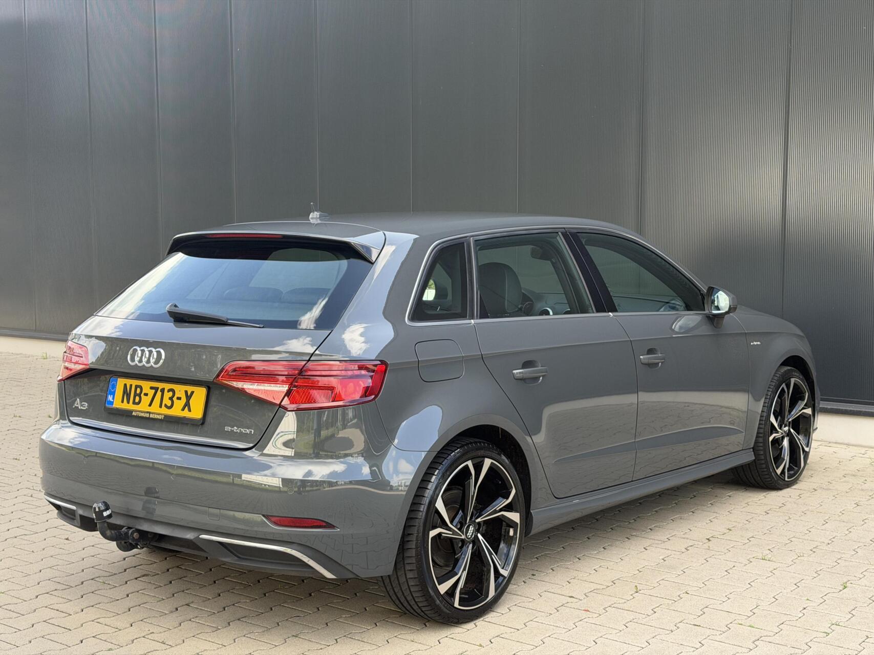 Foto van Audi A3 Sportback E-tron
