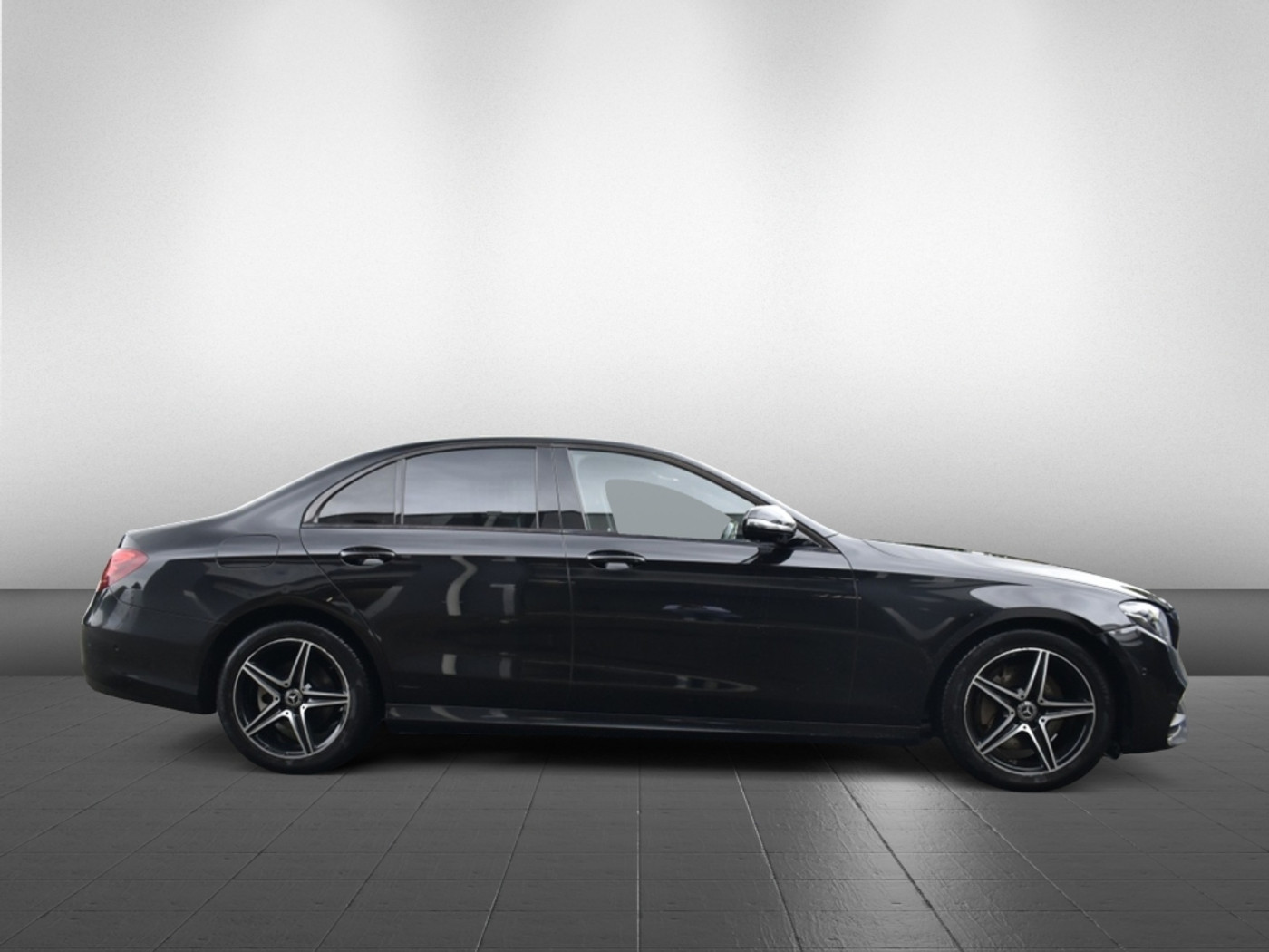 Foto van Mercedes-Benz E 220 D