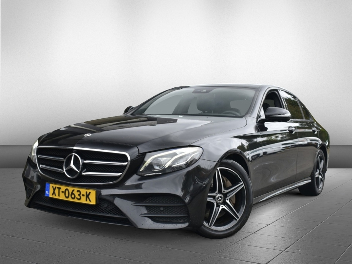 Mercedes-Benz E 220 D 220 d BnsSolAMG+UpEd 2019 - voorkant