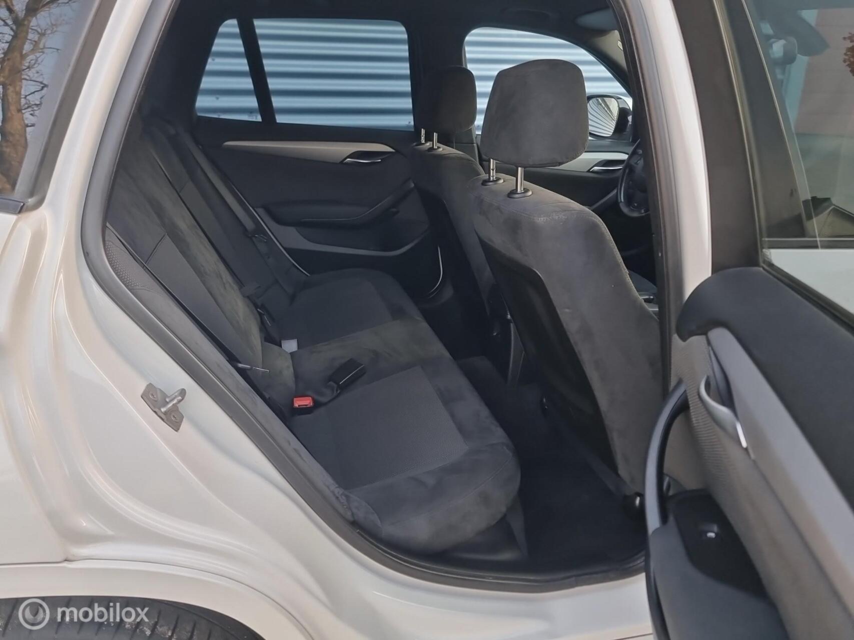 Foto van BMW X1 xDrive 28i