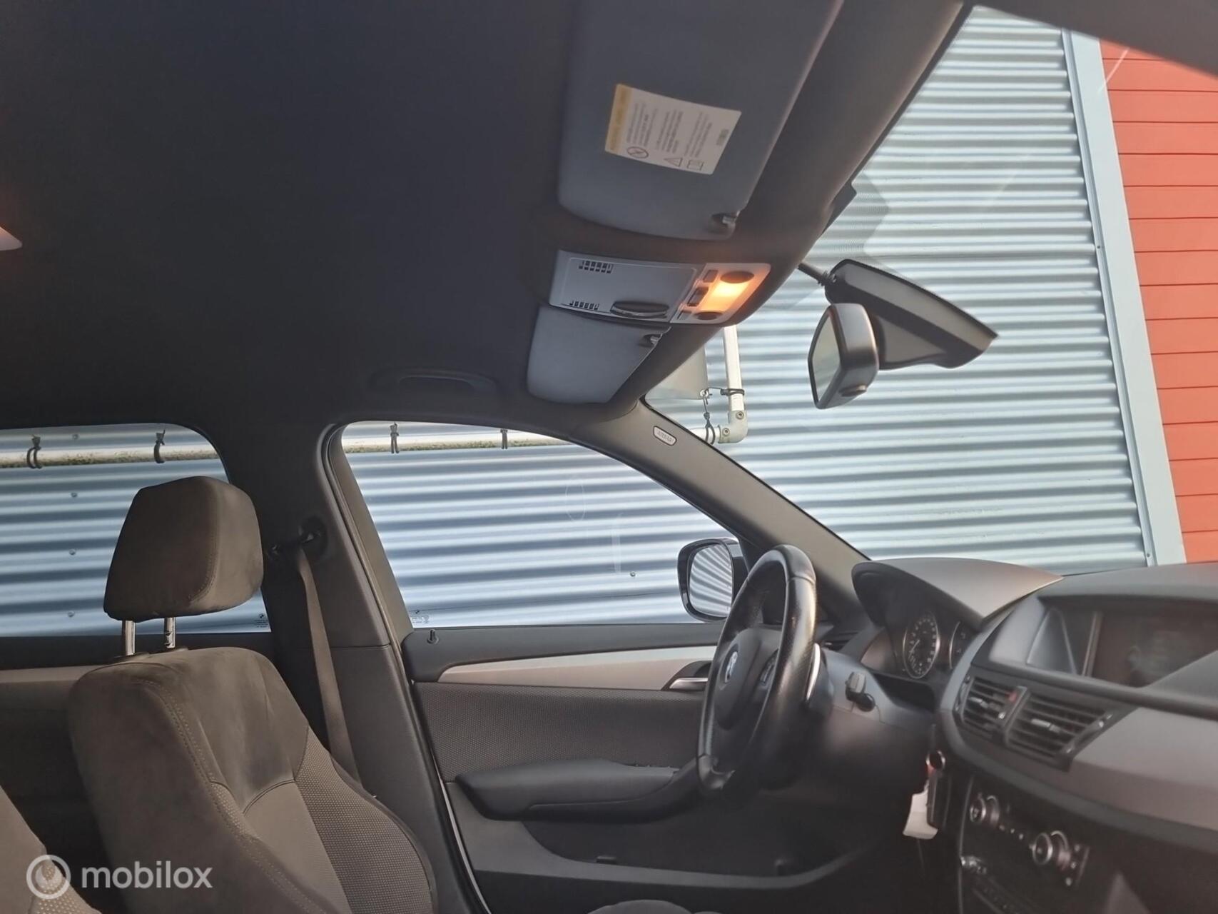 Foto van BMW X1 xDrive 28i