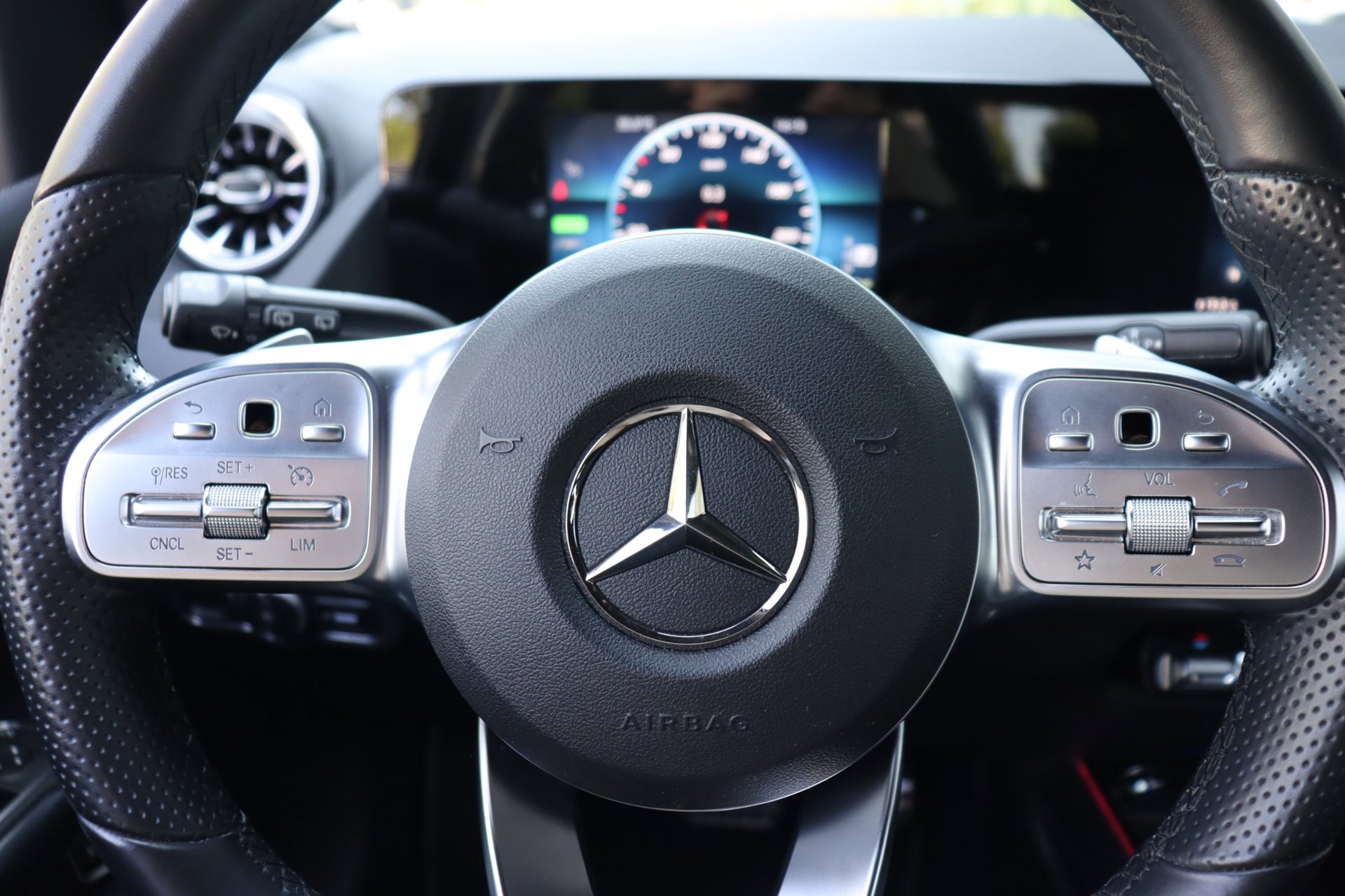 Foto van Mercedes-Benz B 250 E