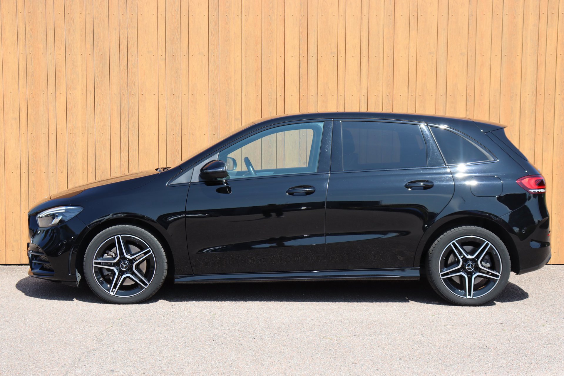 Foto van Mercedes-Benz B 250 E
