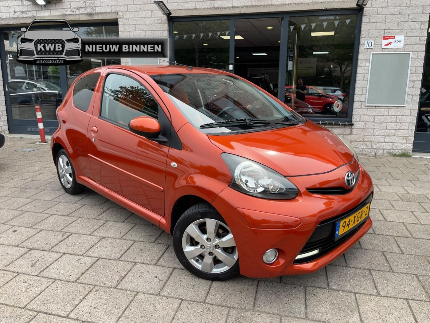 Toyota Toyota Aygo 1.0 VVT-i Dyn Facelift Led Nw Apk NAP 2012 - voorkant