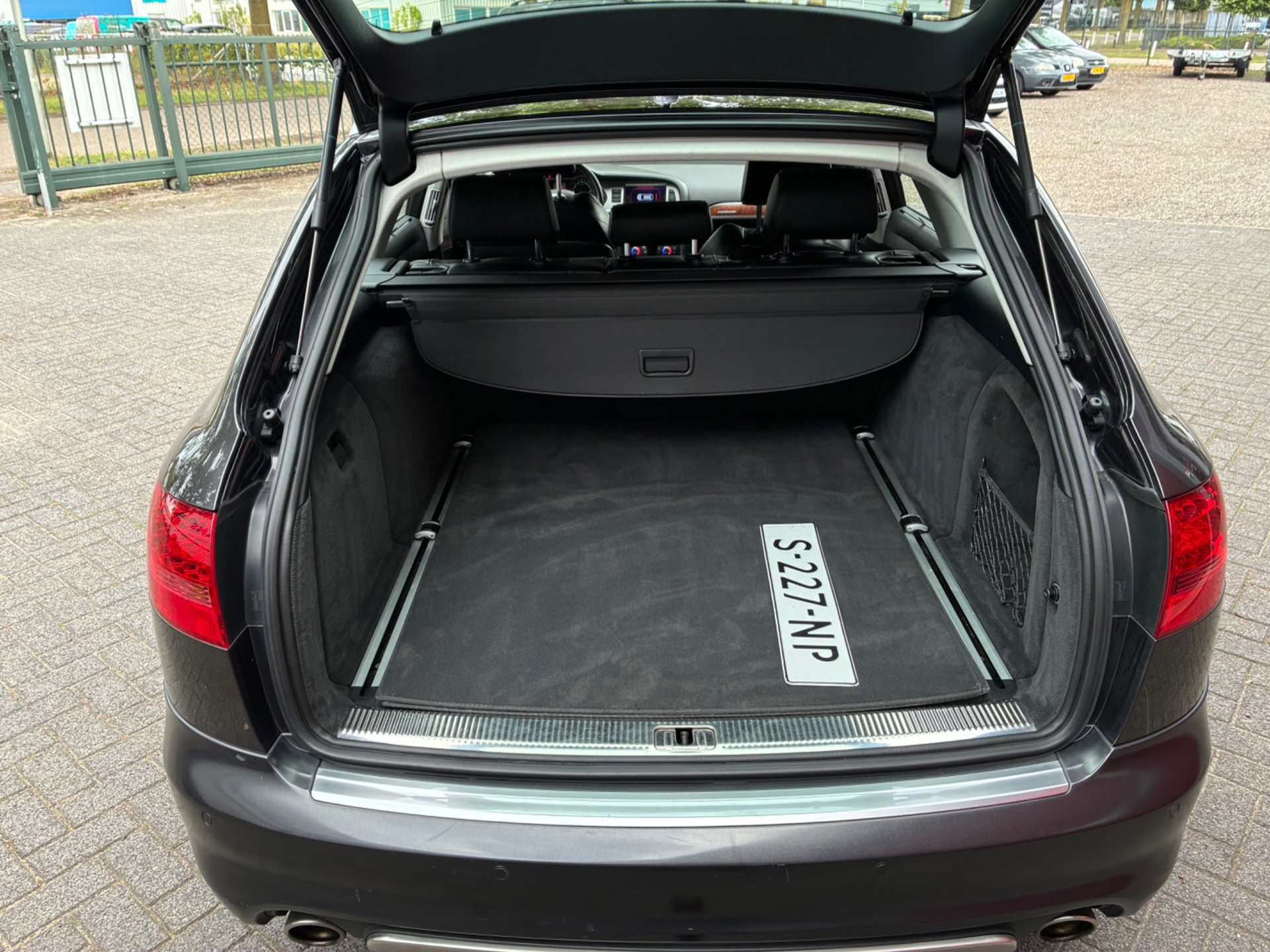 Foto van Audi A6 Allroad Quattro 4,2 V8
