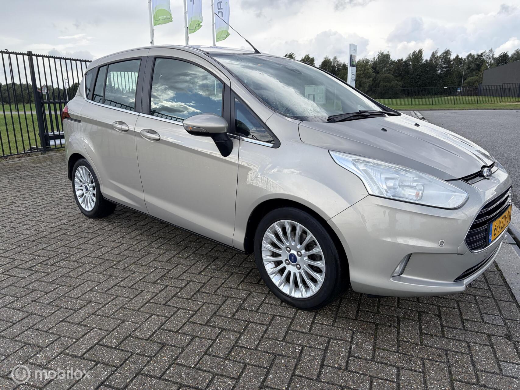 Foto van Ford B-max