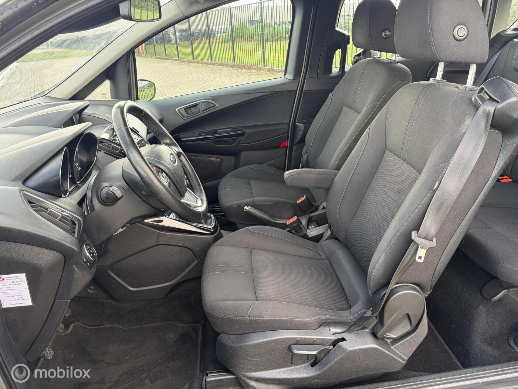 Foto van Ford B-max