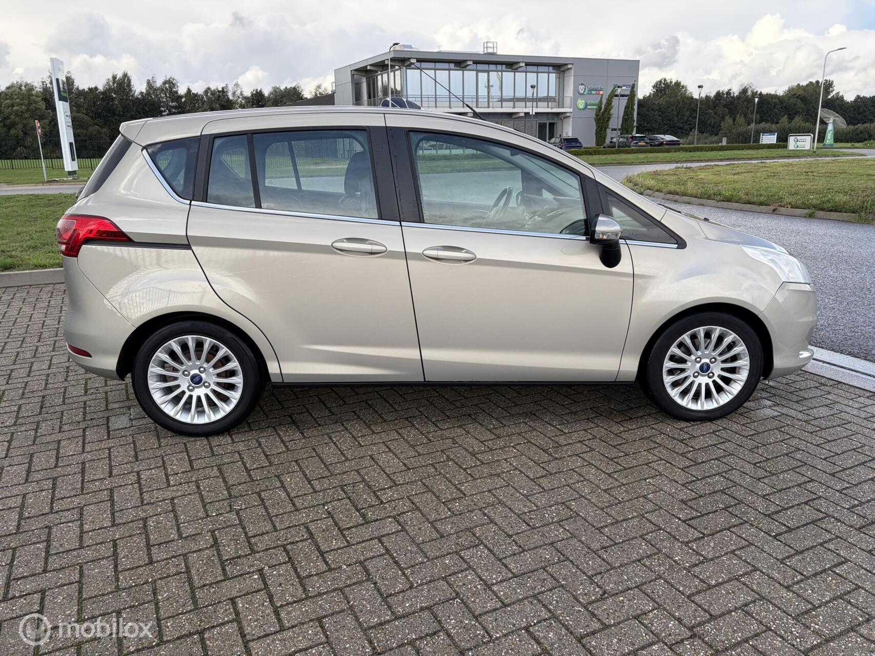Foto van Ford B-max
