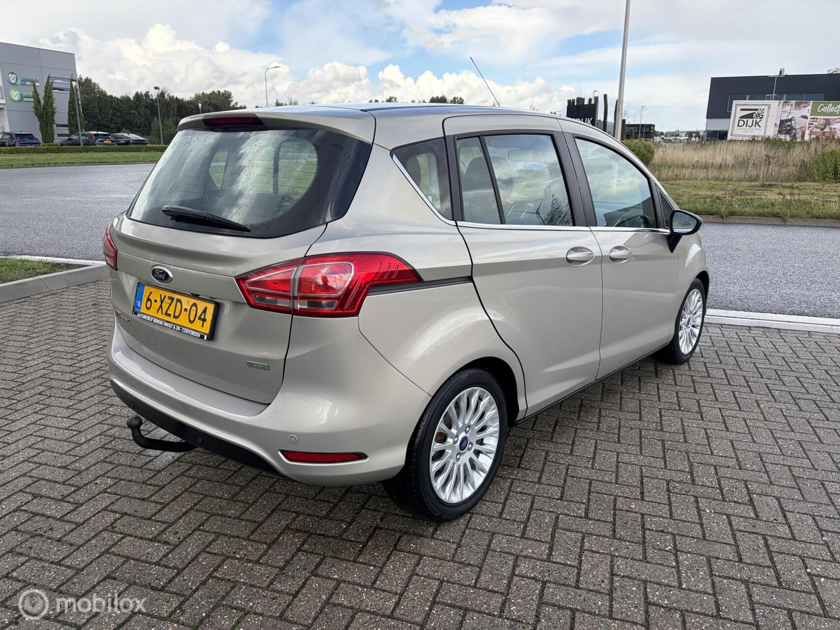 Foto van Ford B-max
