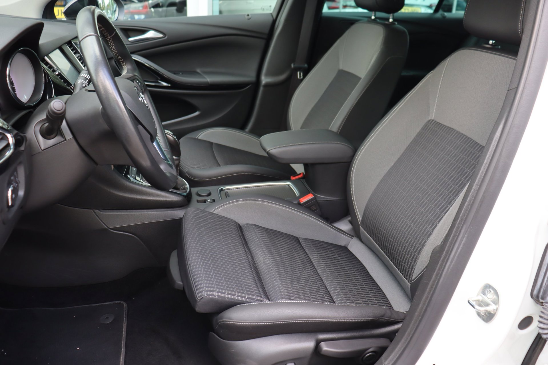 Foto van Opel Astra Sports Tourer+