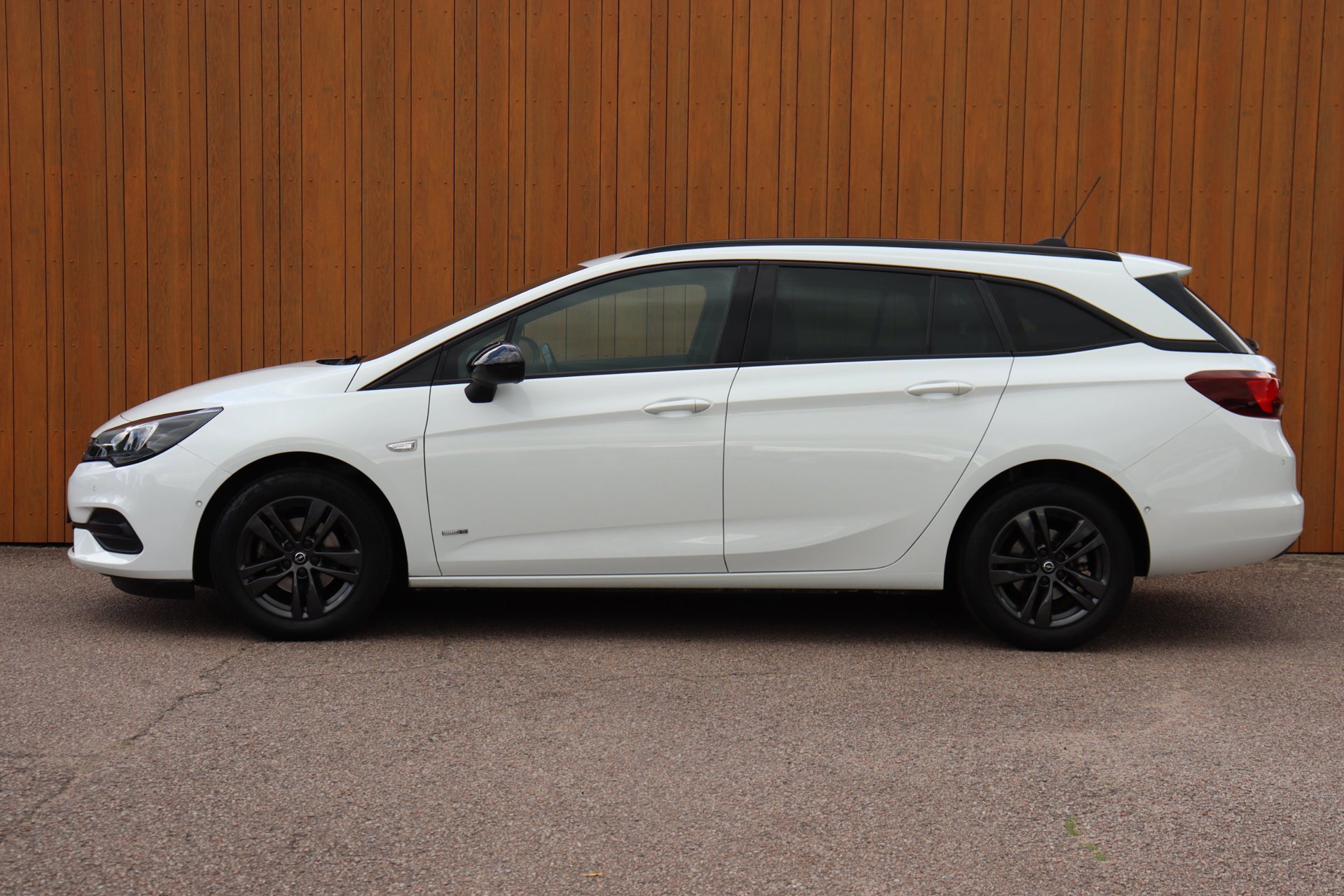 Foto van Opel Astra Sports Tourer+