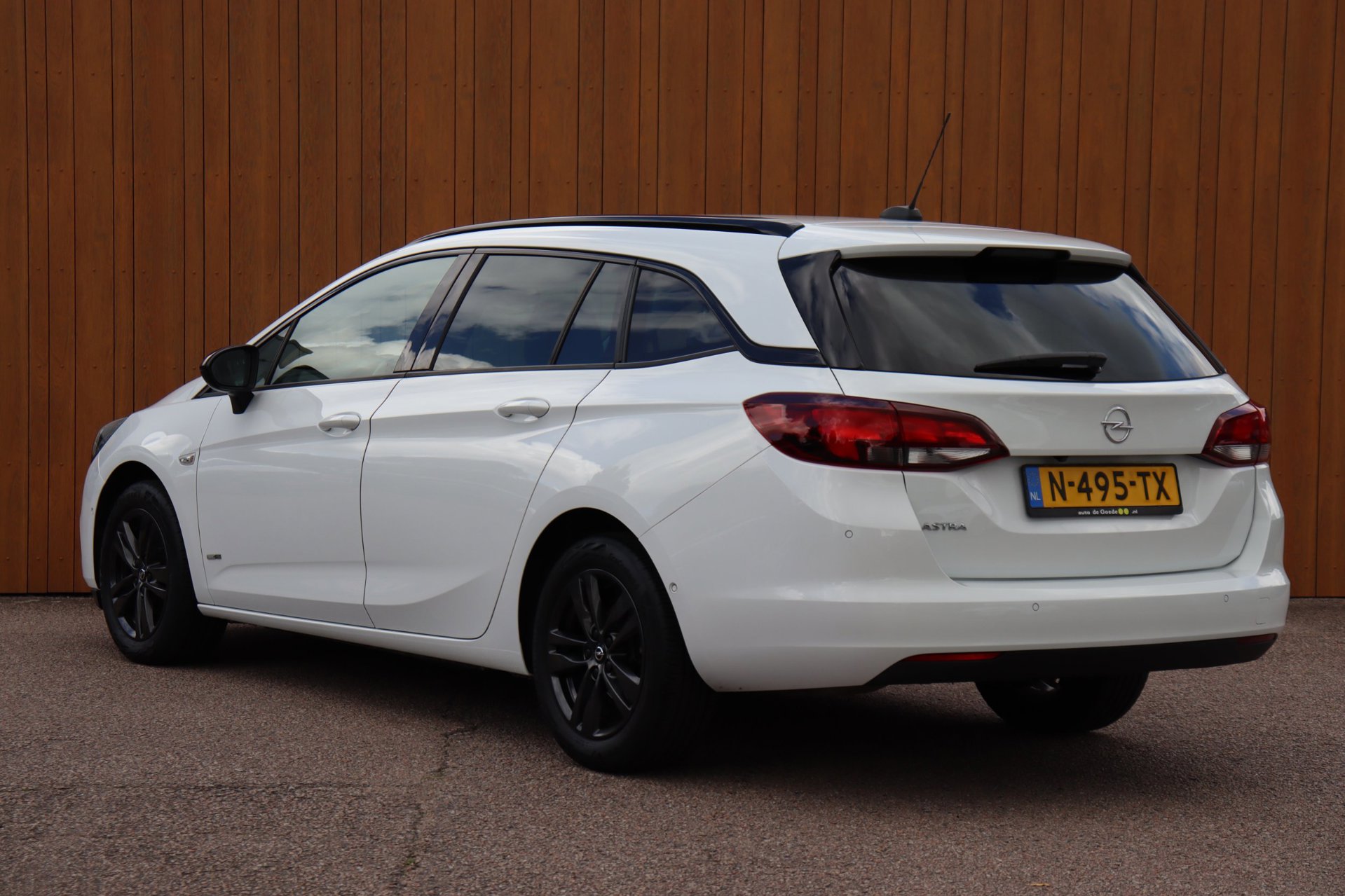 Foto van Opel Astra Sports Tourer+
