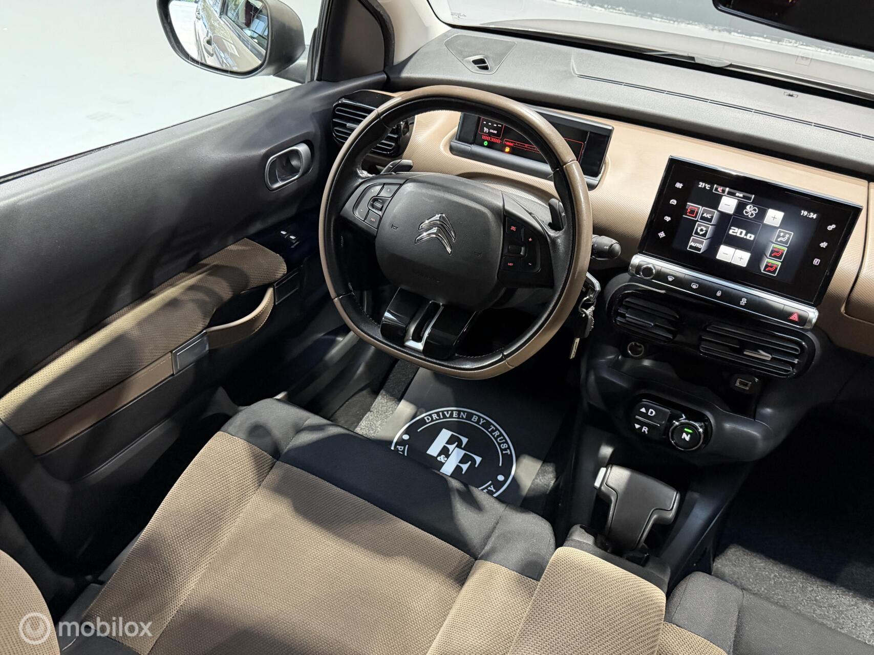 Foto van Citroen C4 Cactus