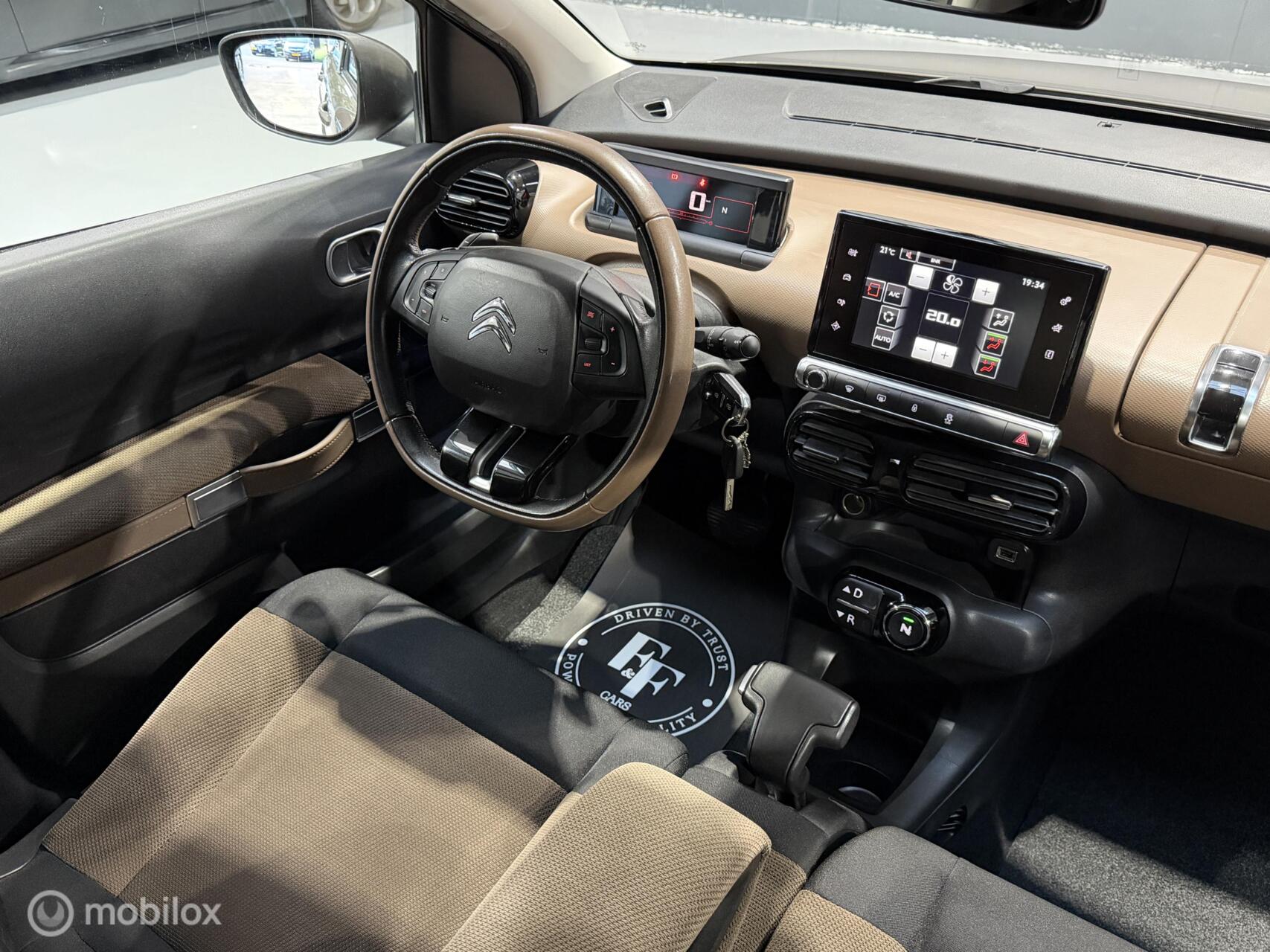 Foto van Citroen C4 Cactus