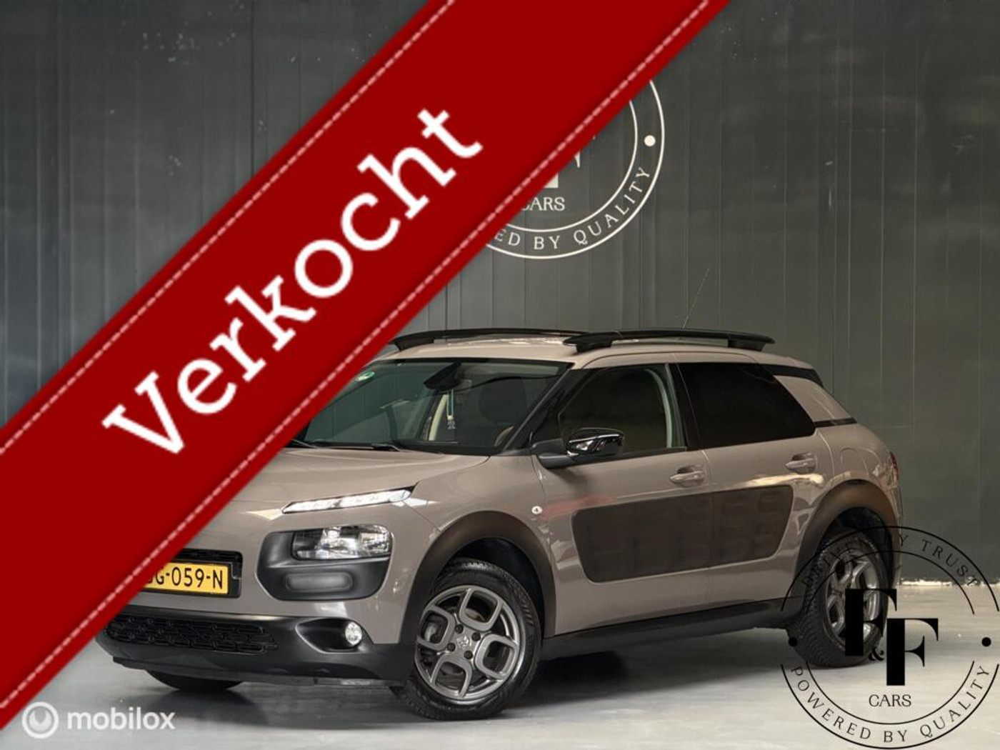 Citroen C4 Cactus 1.2 PureTech Business 2015 - voorkant