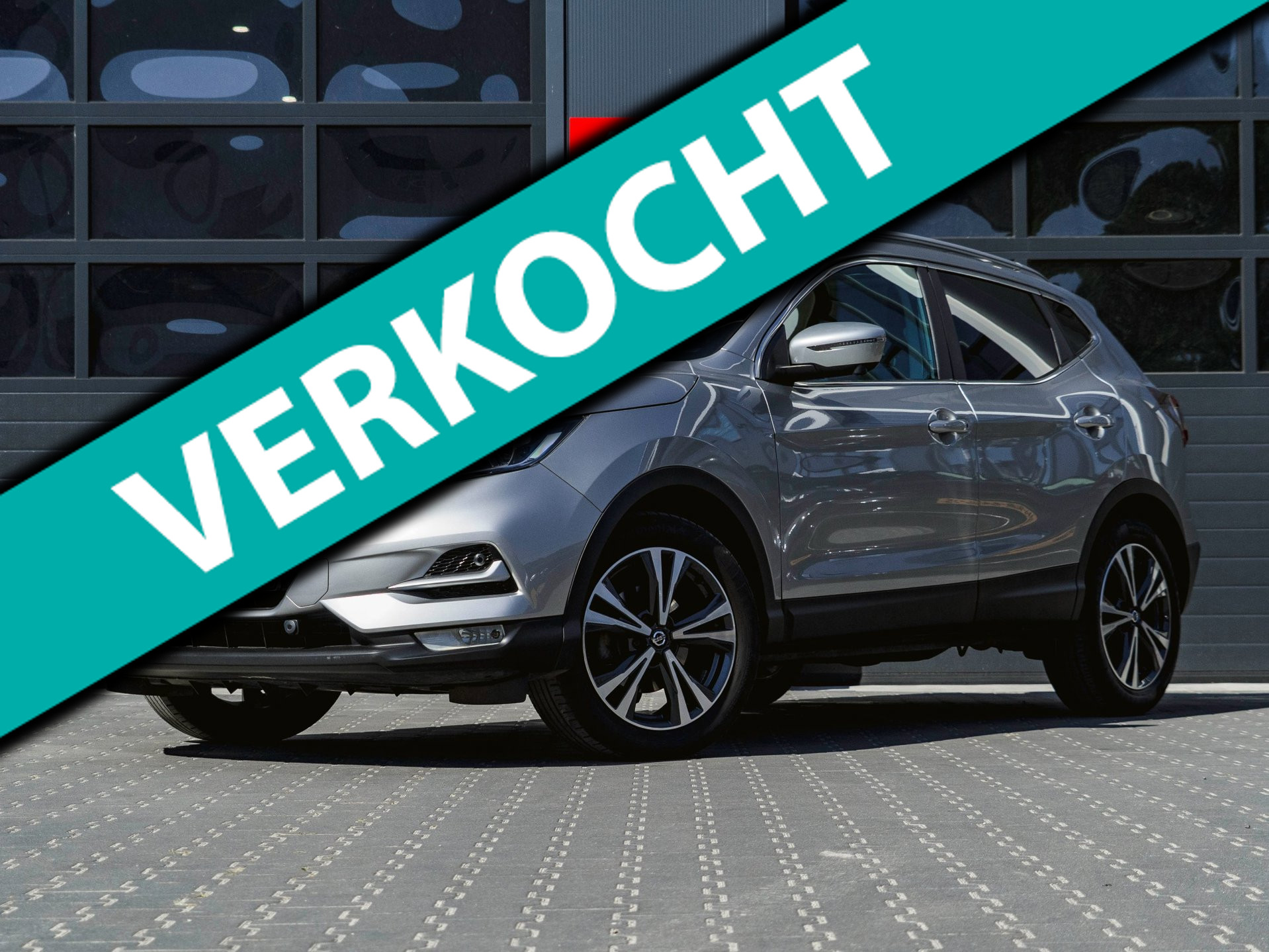 Nissan Nissan Qashqai 1.3 DIG-T N-Connecta | PANO | TREKHAAK | NAP 2020 - voorkant