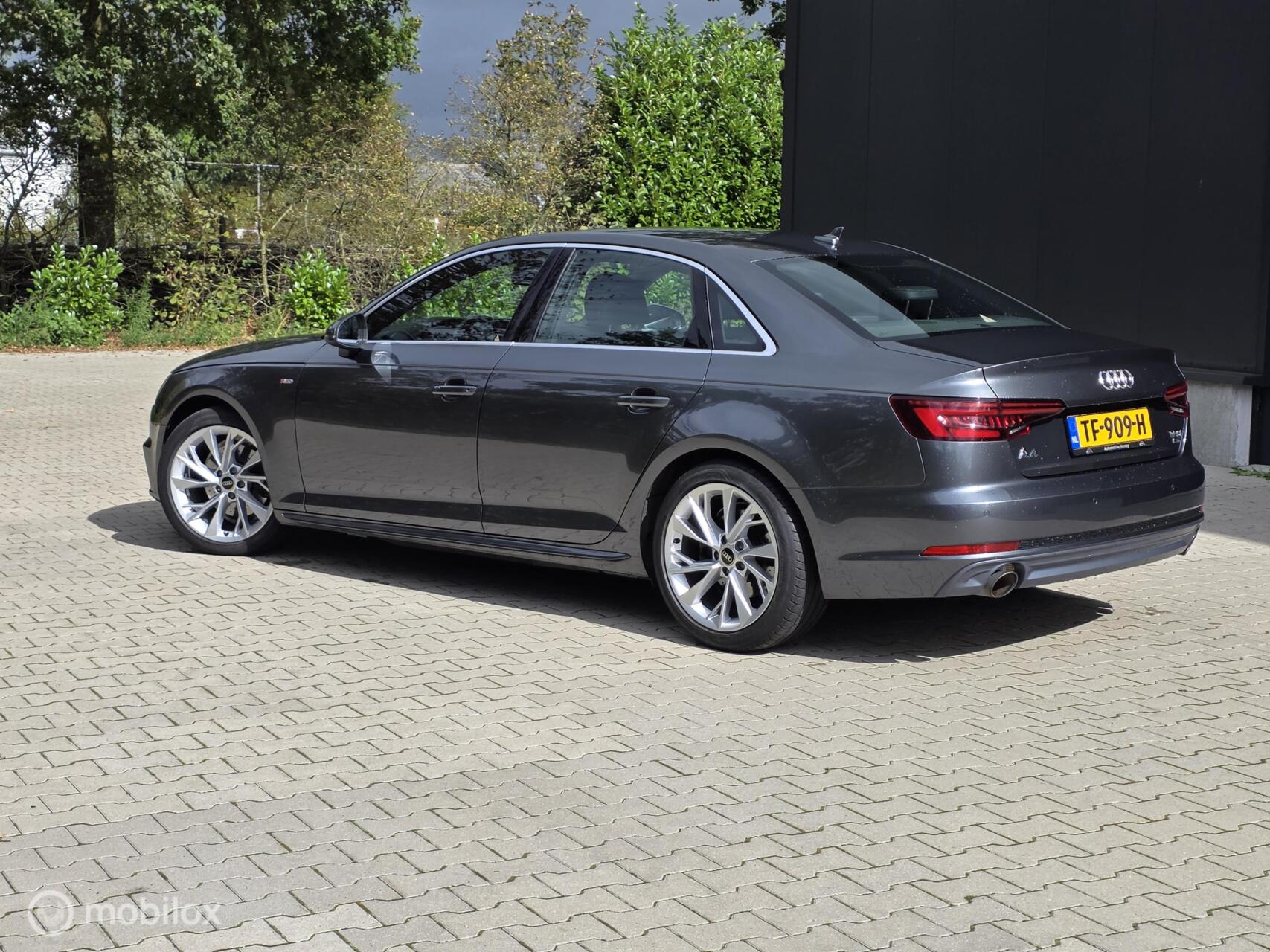 Foto van Audi A4 Limousine