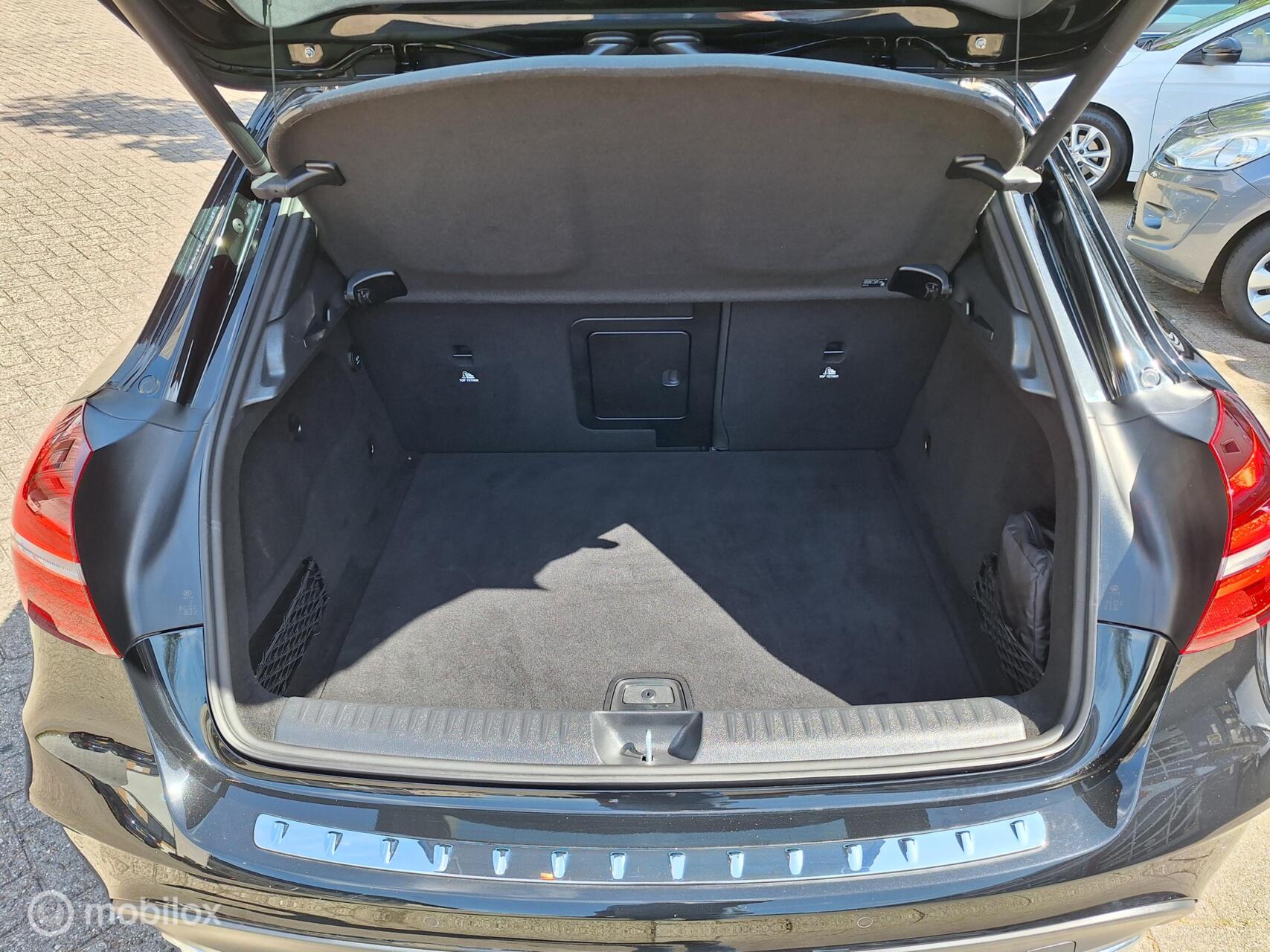 Foto van Mercedes-Benz Gla 180
