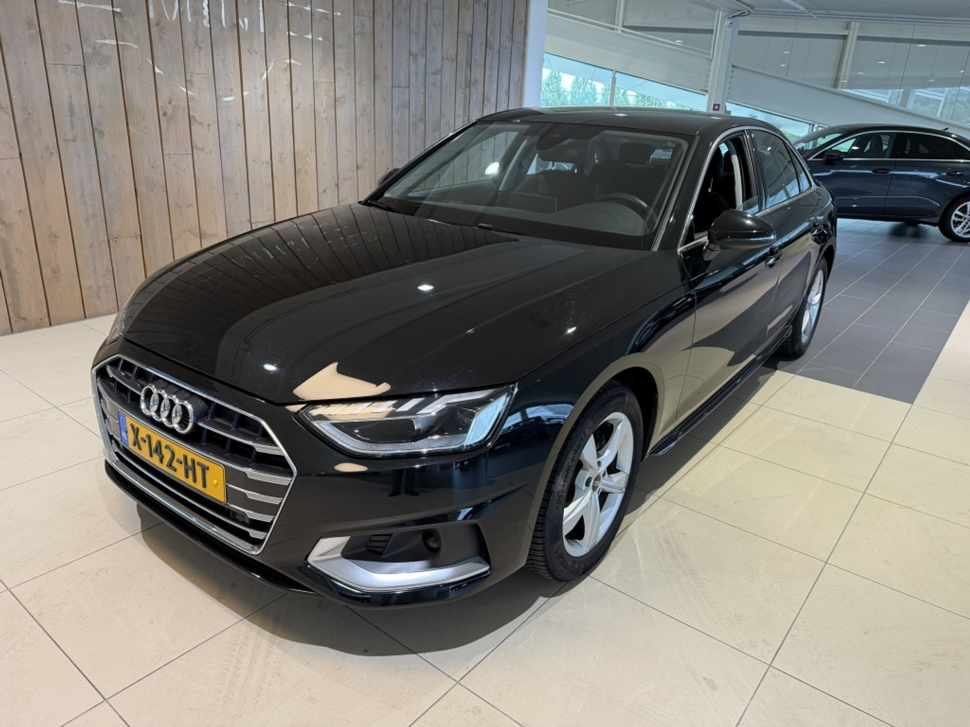 Audi A4 Limousine 35 TFSI Advanced Edition 2023 - voorkant