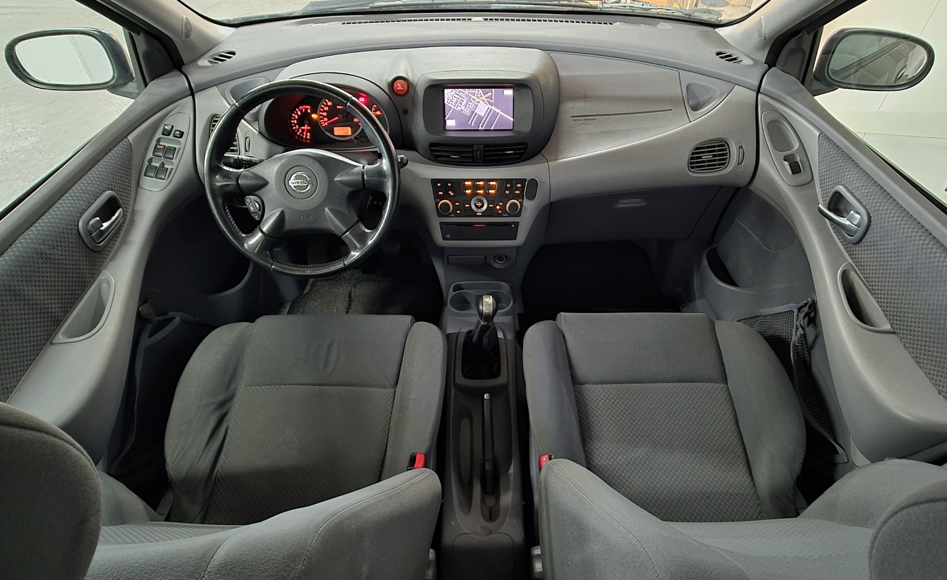 Foto van Nissan Nissan Almera Tino