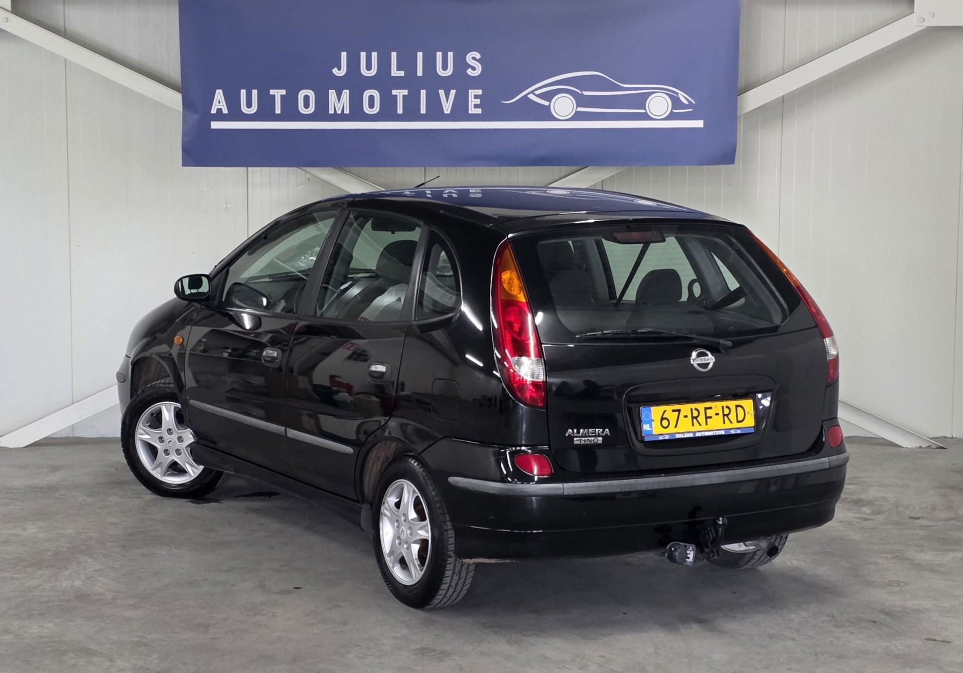 Foto van Nissan Nissan Almera Tino