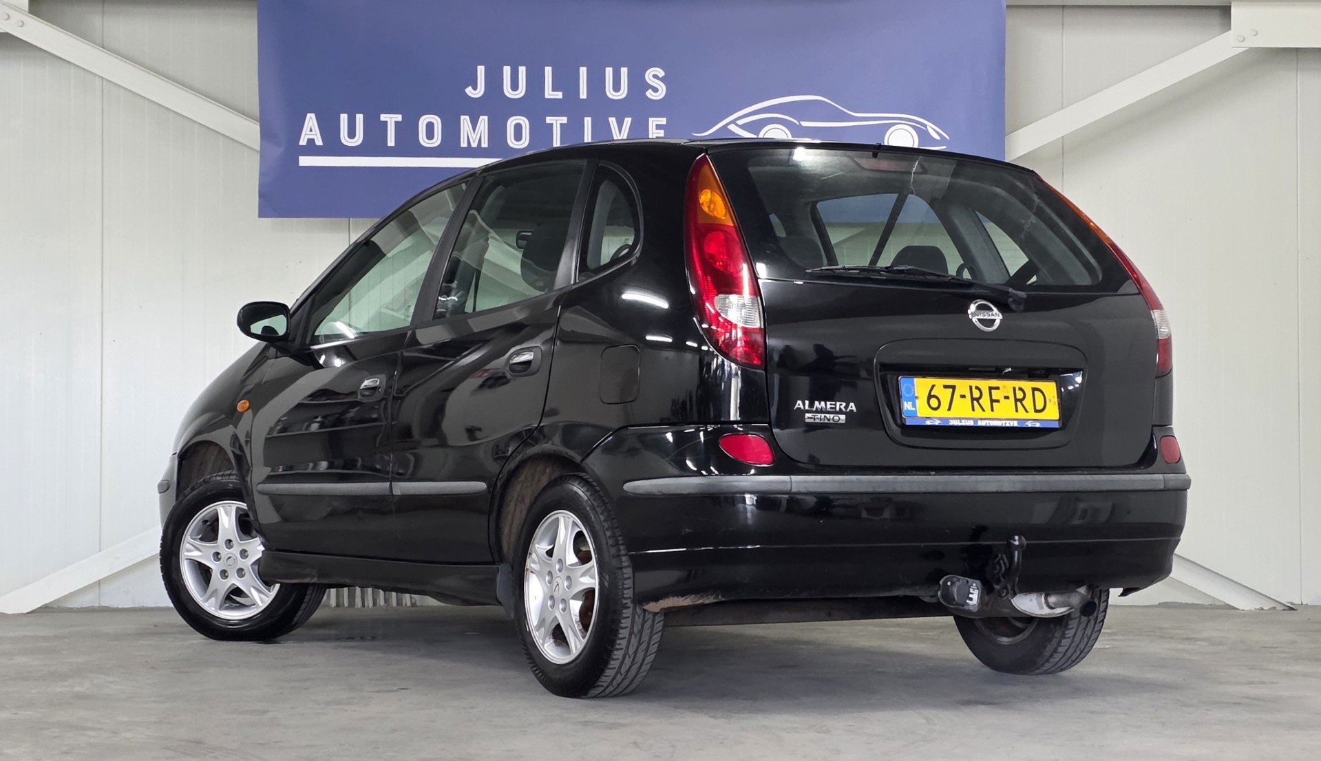 Foto van Nissan Nissan Almera Tino