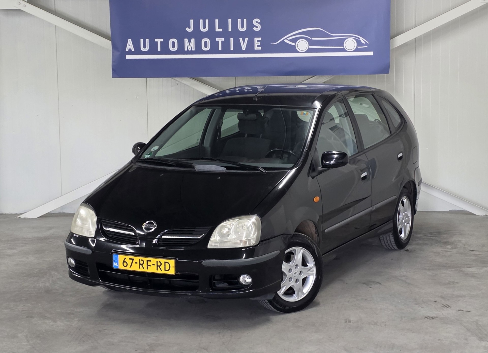 Foto van Nissan Nissan Almera Tino