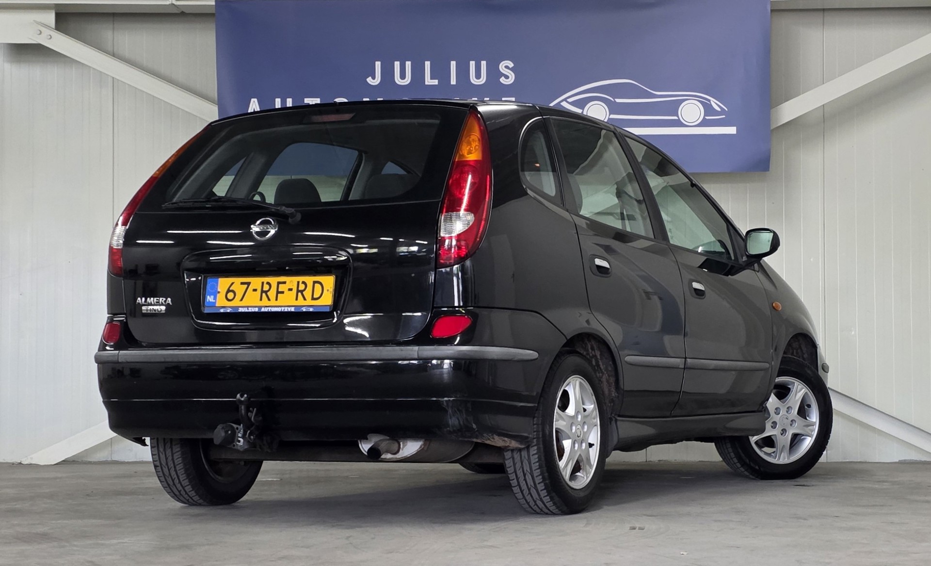 Foto van Nissan Nissan Almera Tino